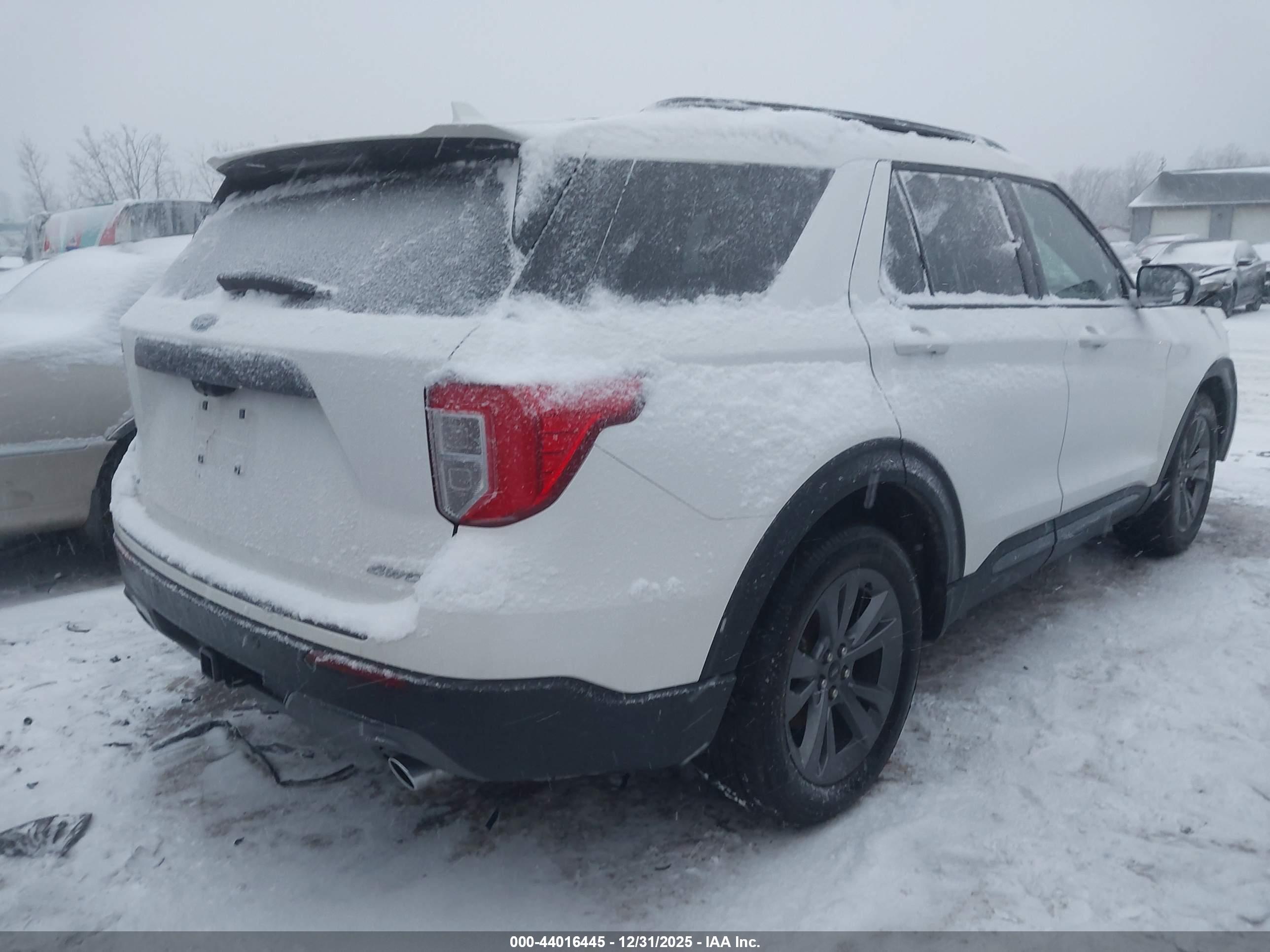FORD EXPLORER image 4