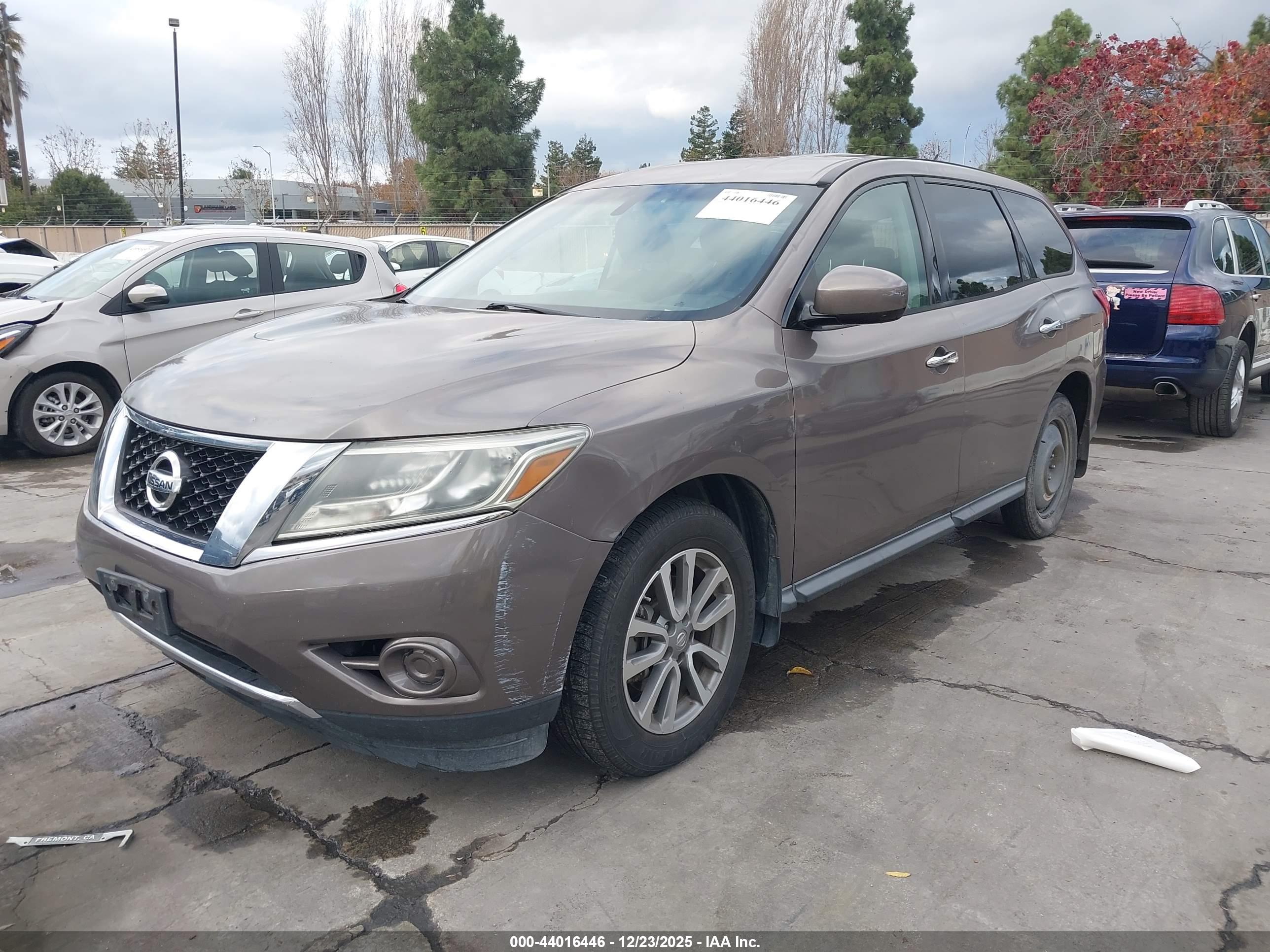 NISSAN PATHFINDER image 2
