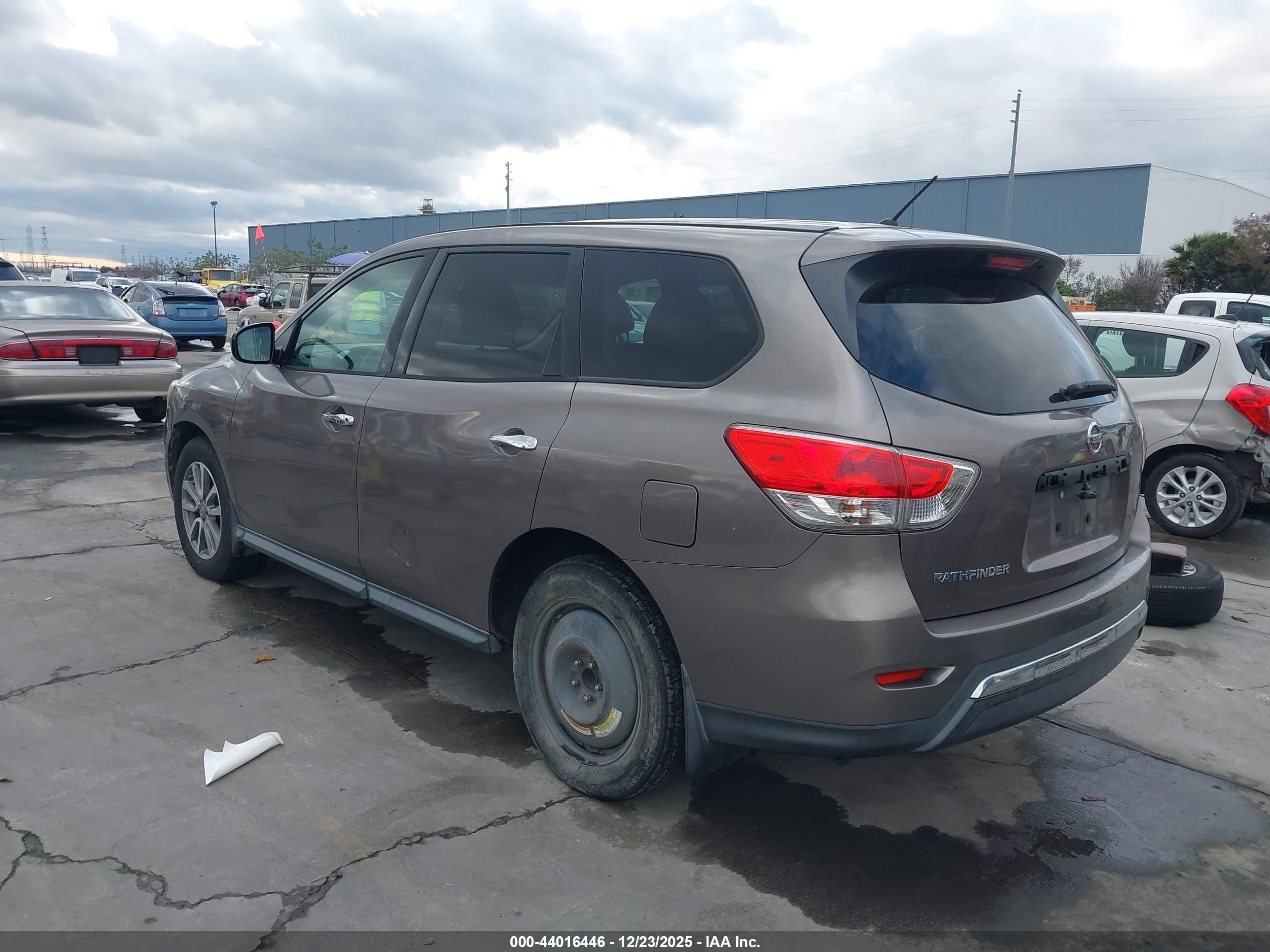 NISSAN PATHFINDER image 3