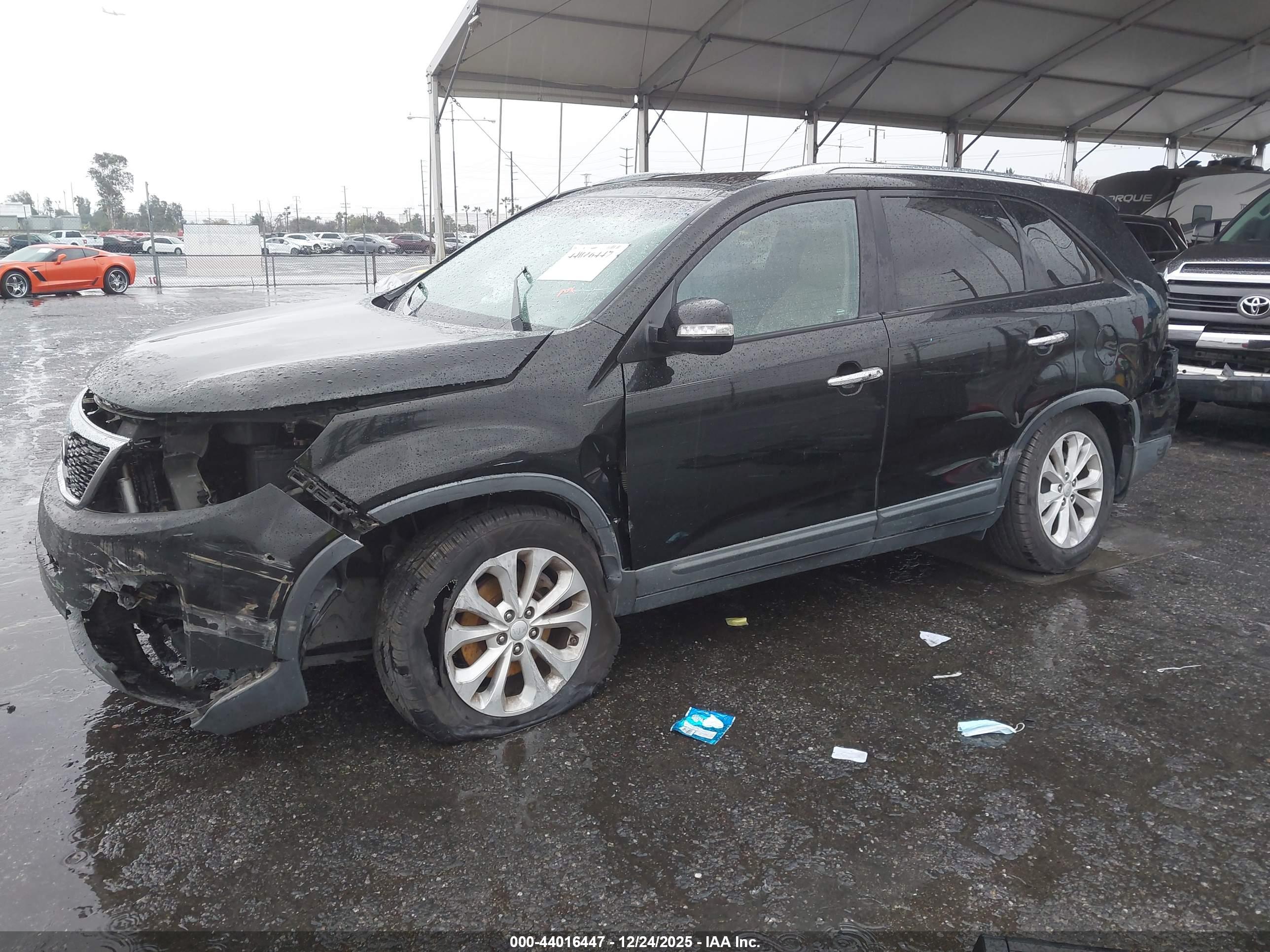 KIA SORENTO image 2