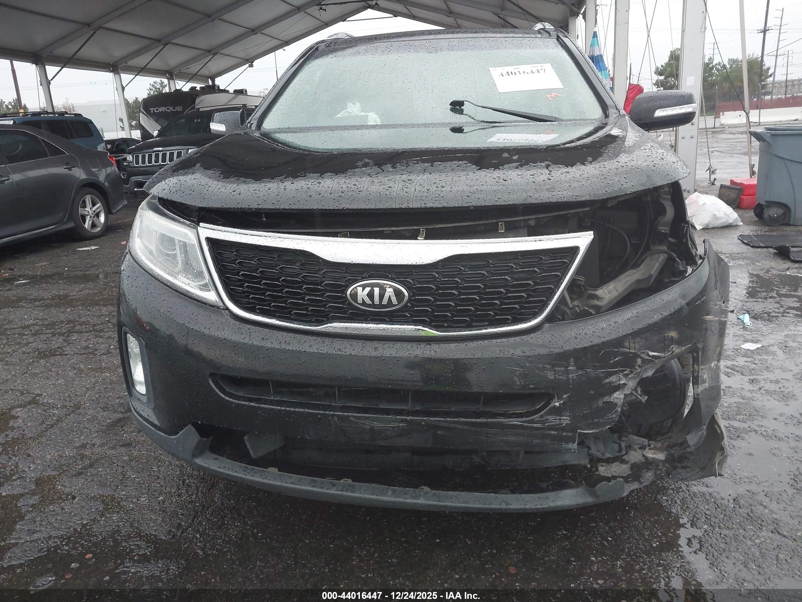 KIA SORENTO image 6