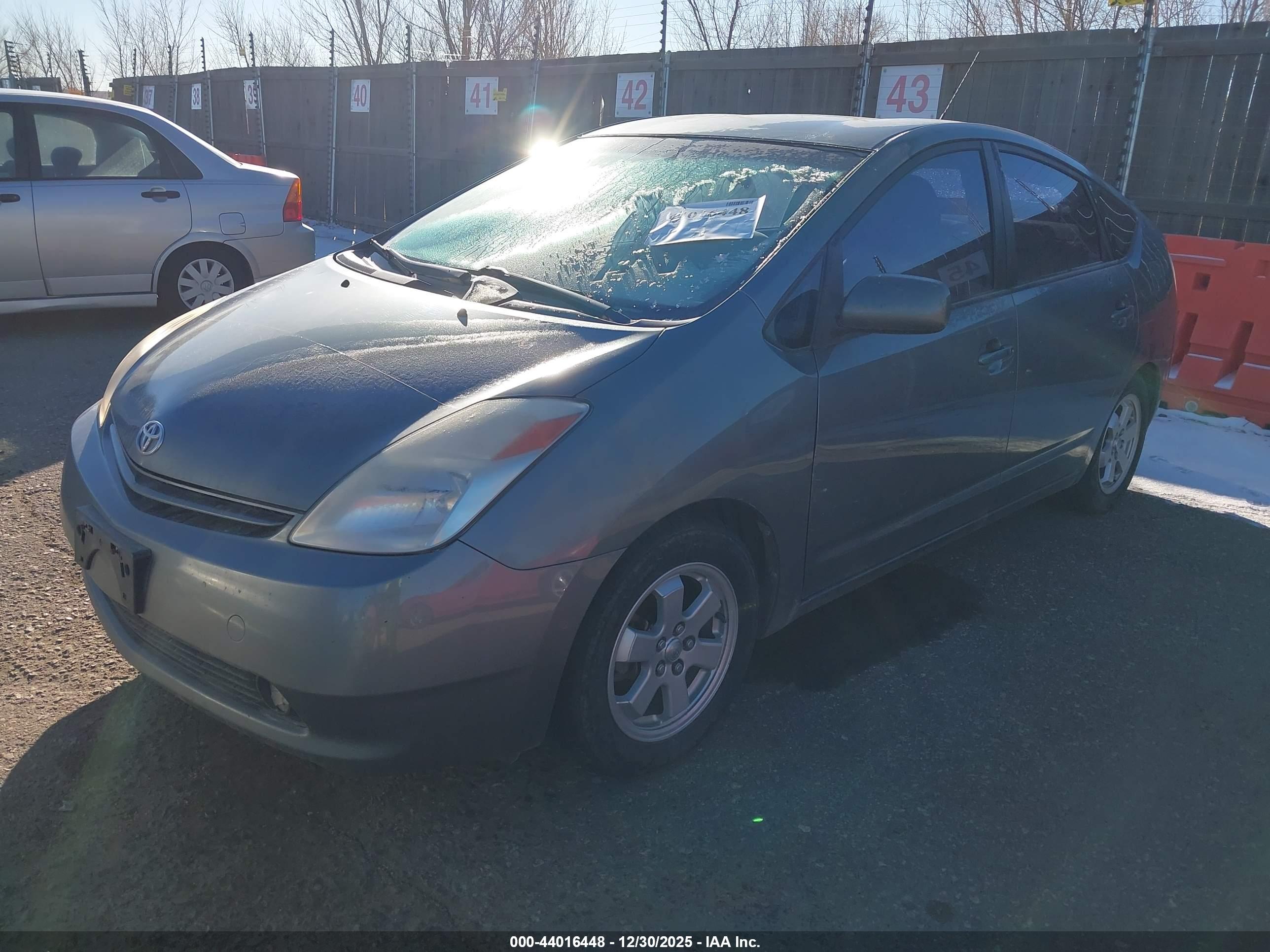 TOYOTA PRIUS image 2