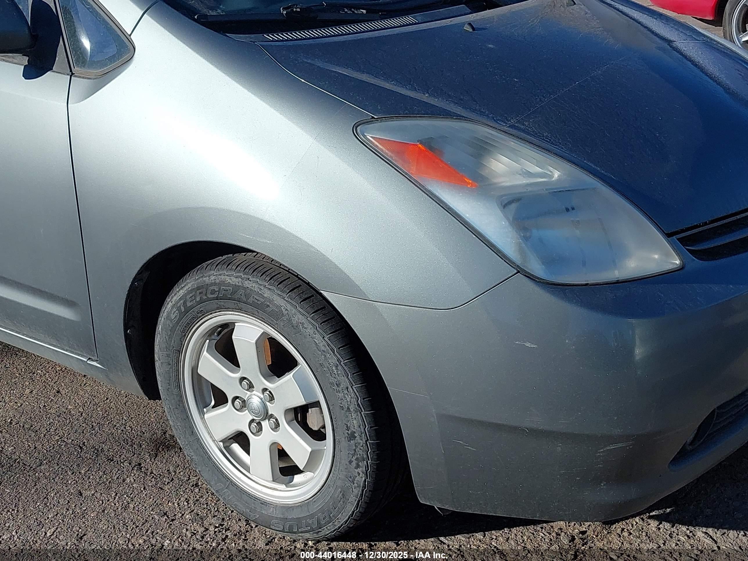 TOYOTA PRIUS image 6