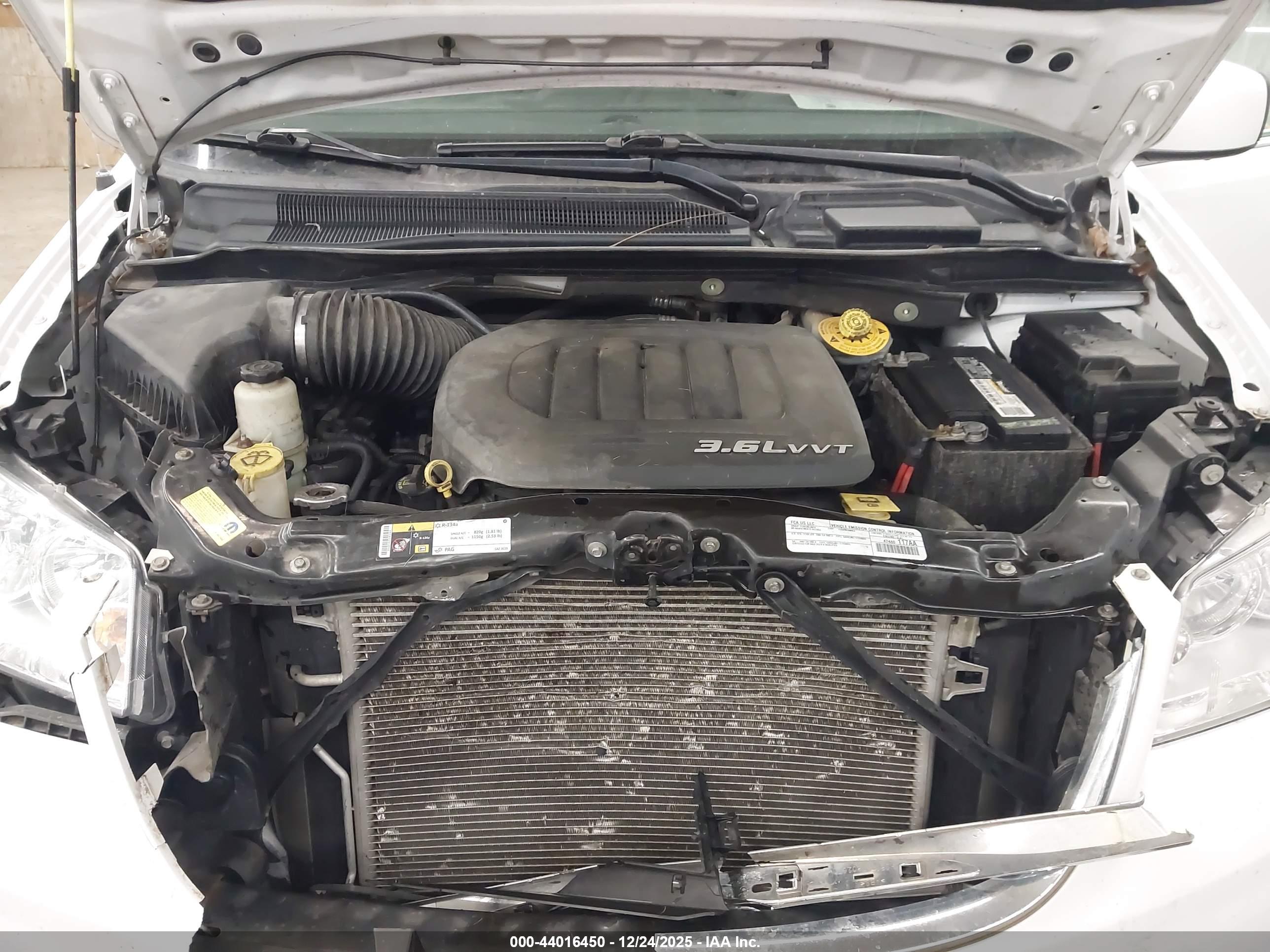 CHRYSLER TOWN image 10