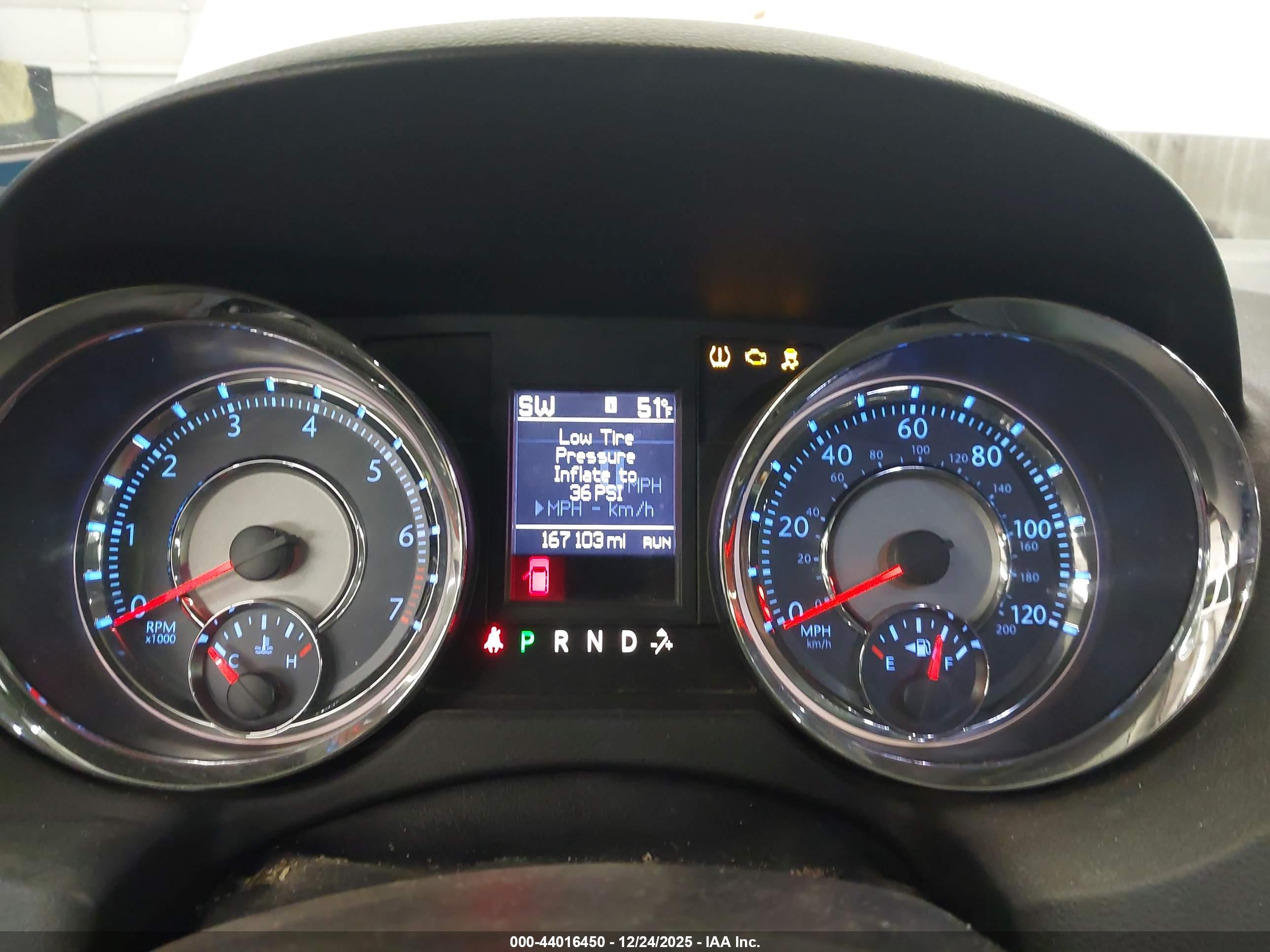 CHRYSLER TOWN image 7