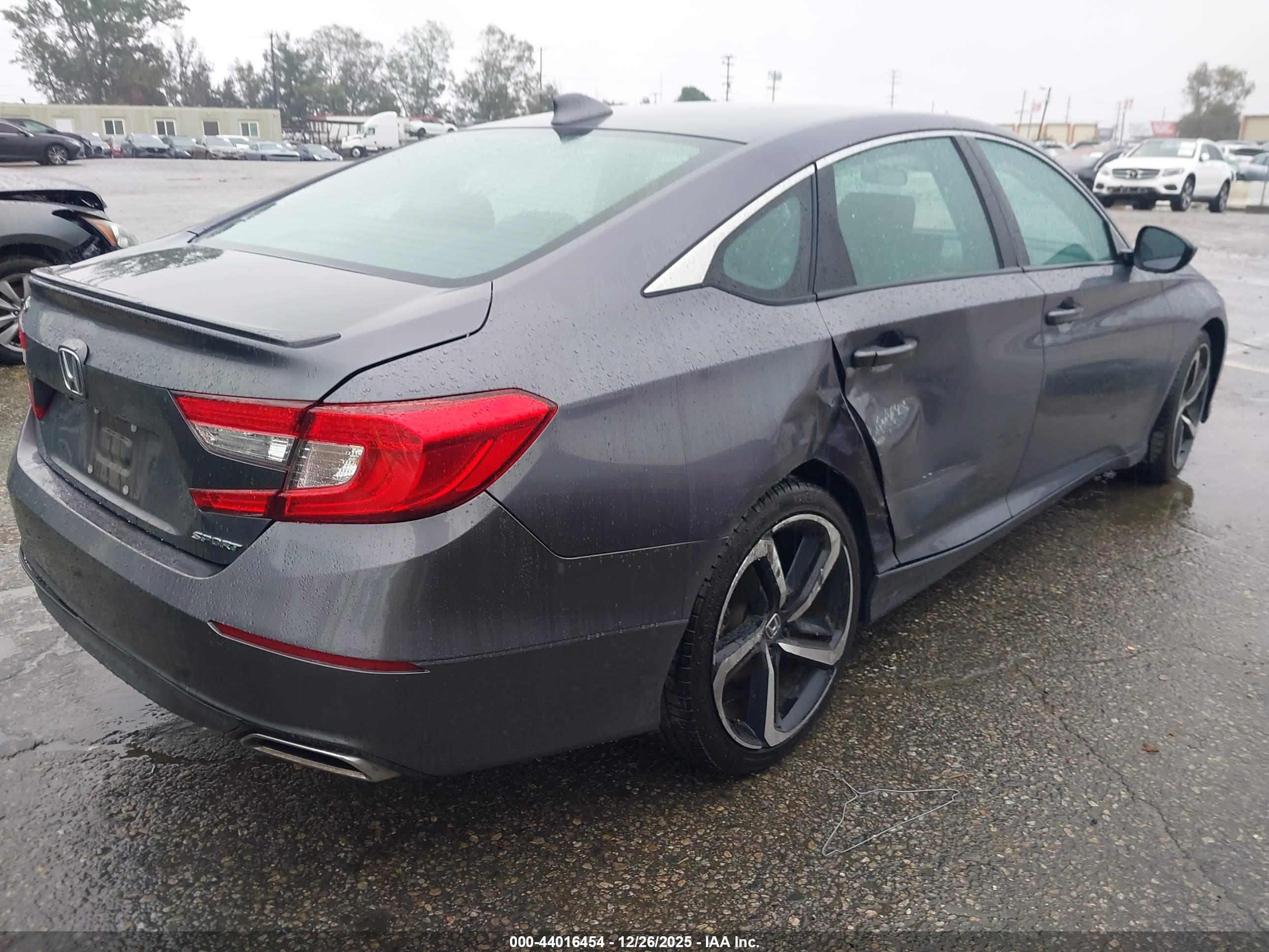 HONDA ACCORD image 4