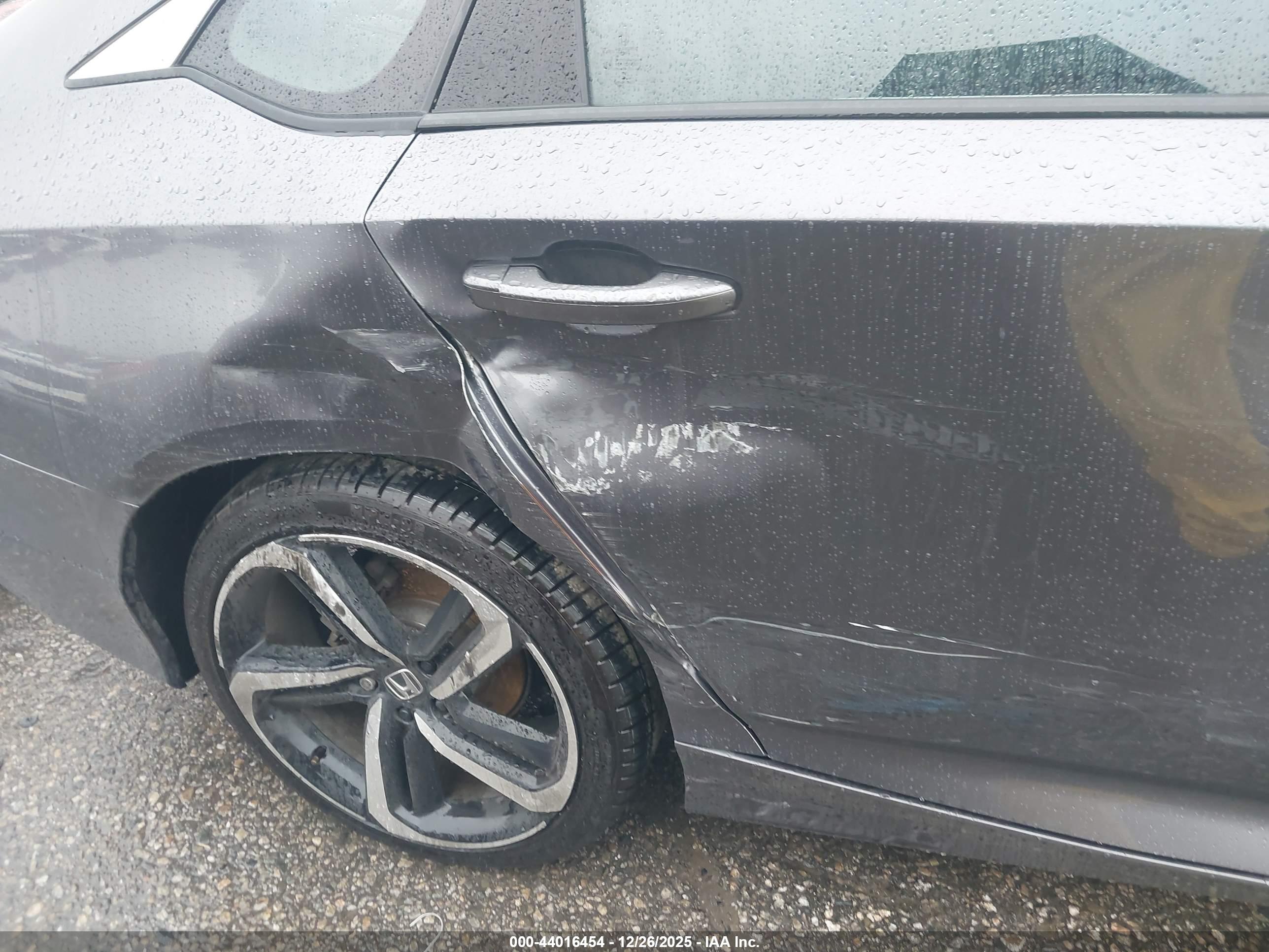 HONDA ACCORD image 6