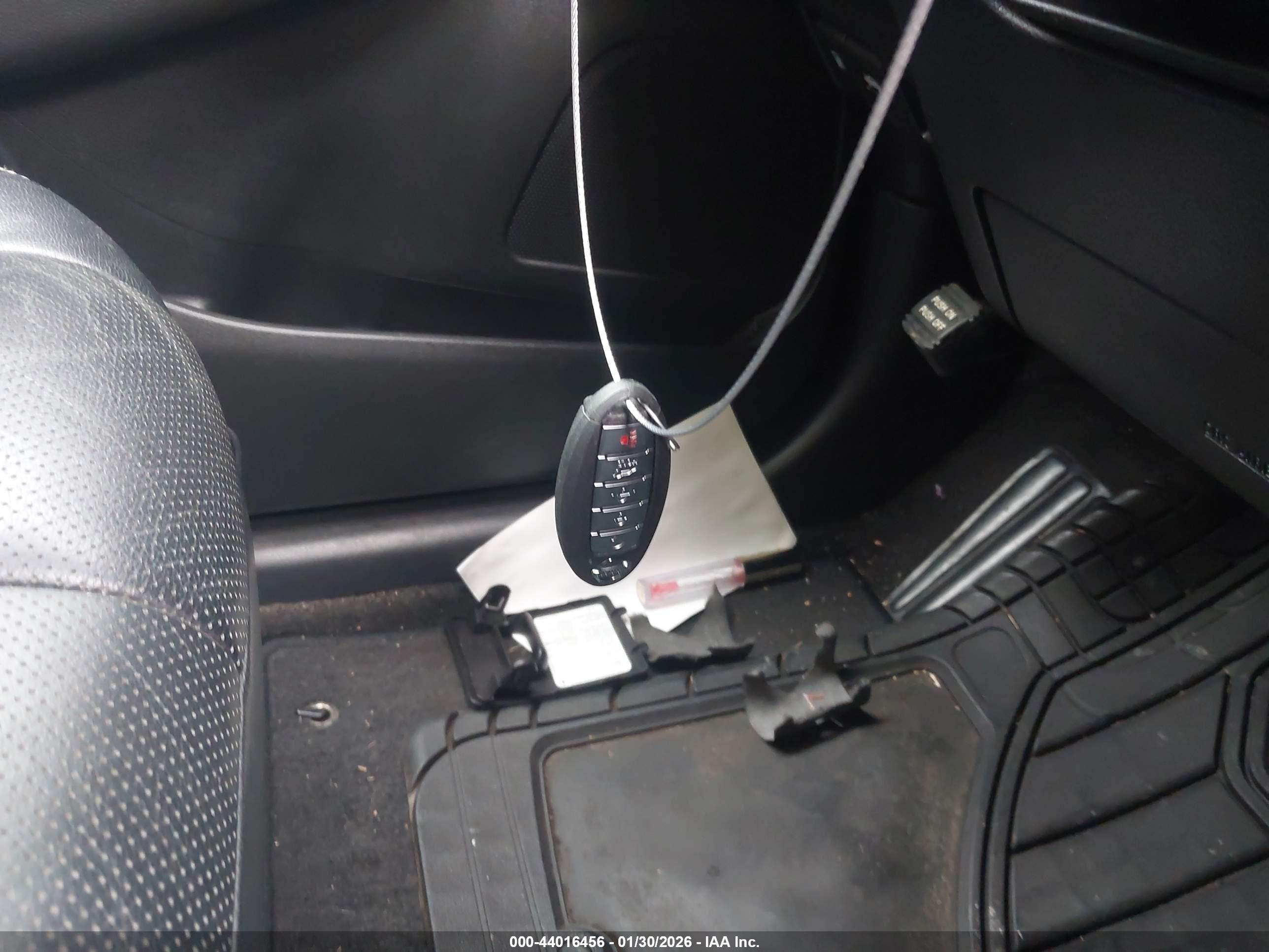 NISSAN MURANO image 11