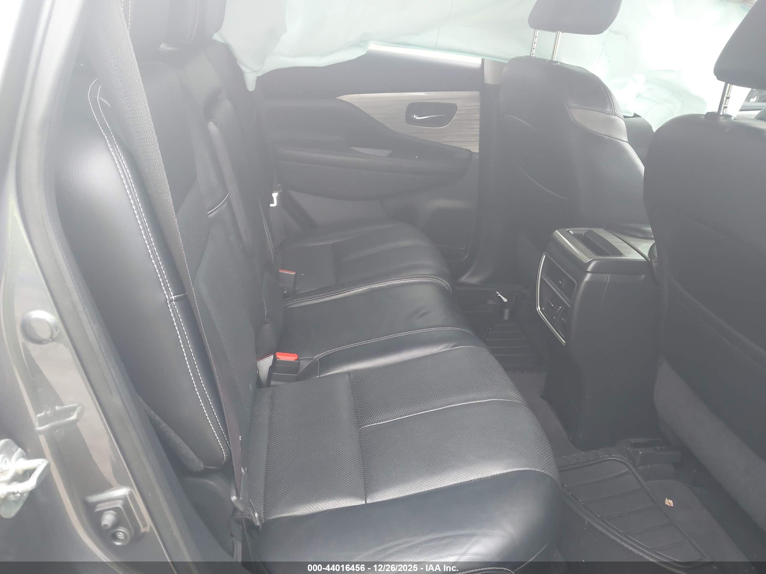 NISSAN MURANO image 8