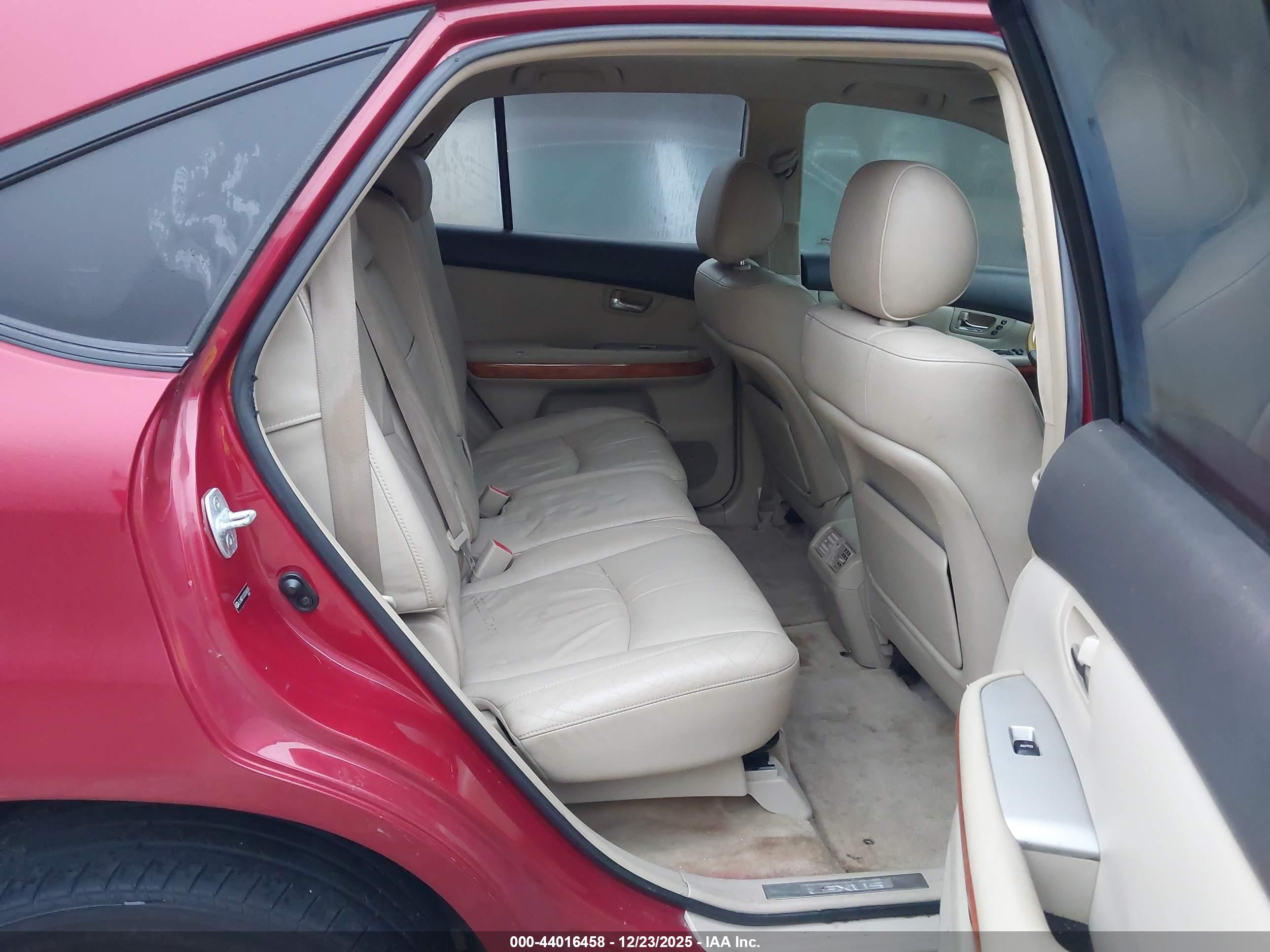 LEXUS RX image 8