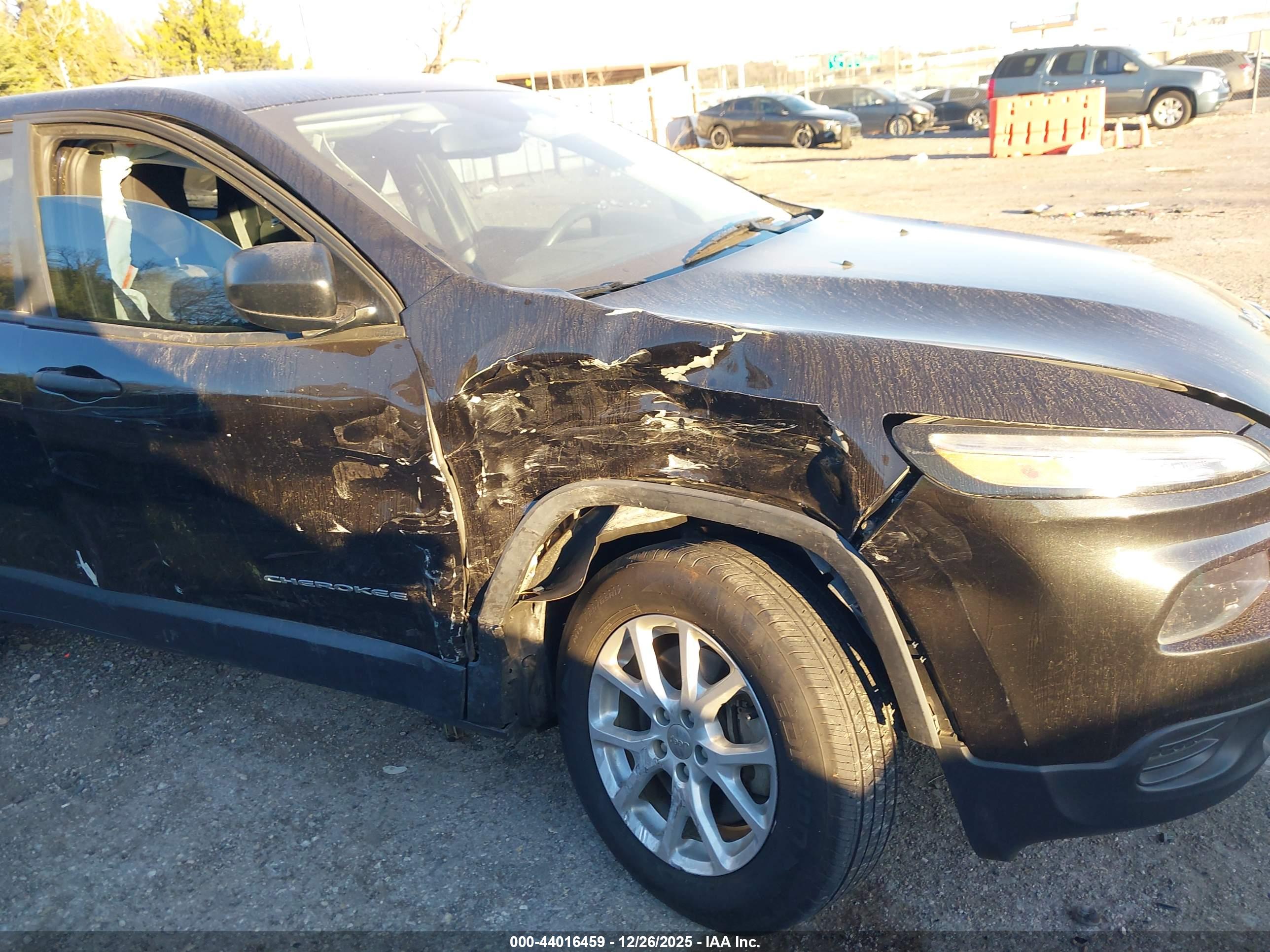 JEEP CHEROKEE image 6