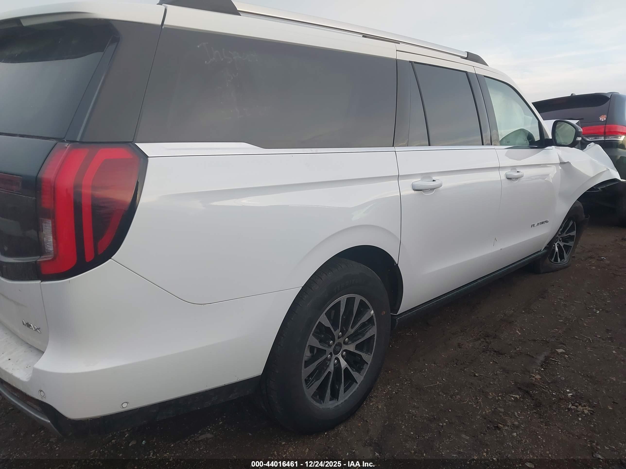 FORD EXPEDITION image 4