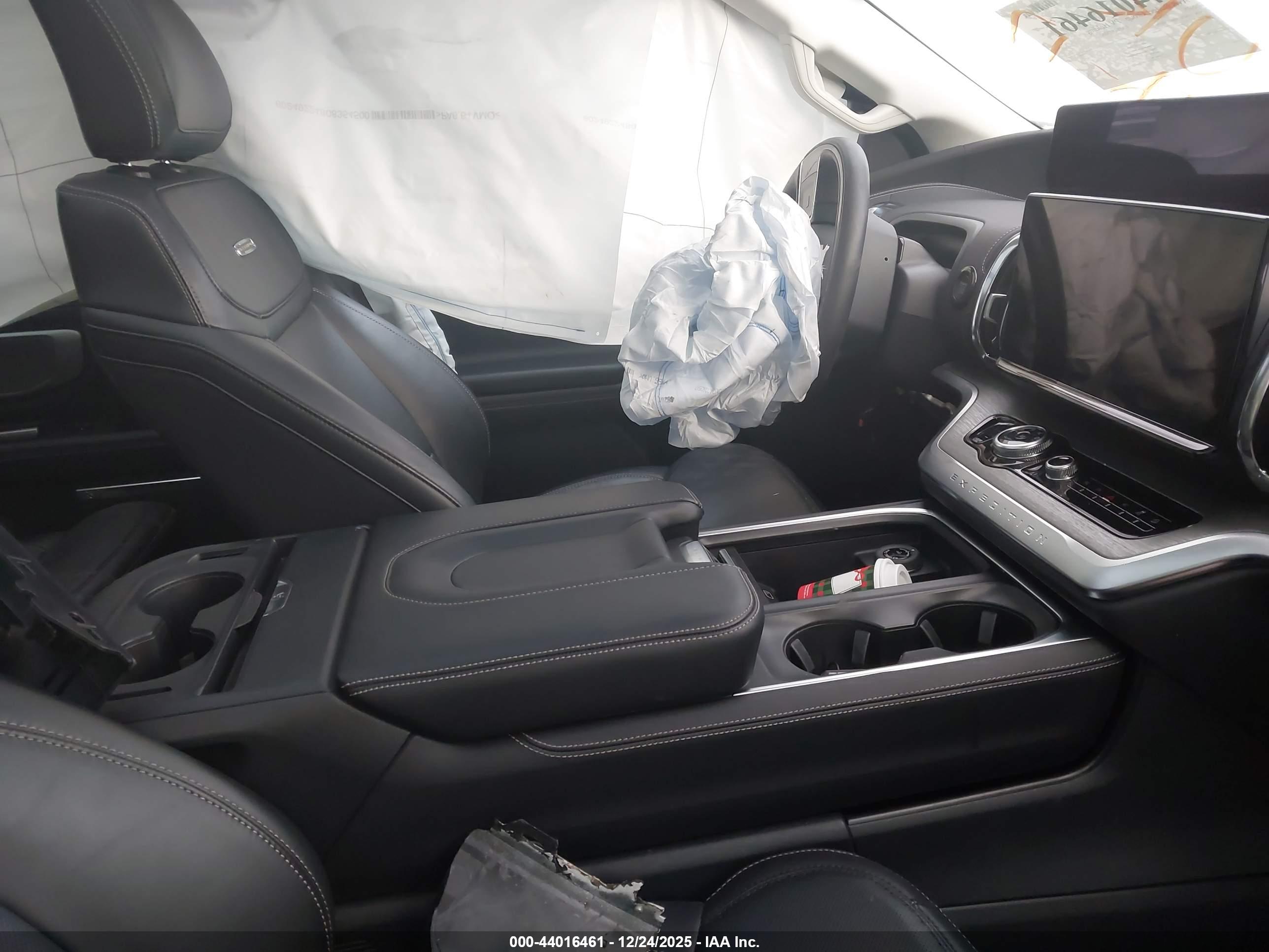 FORD EXPEDITION image 5