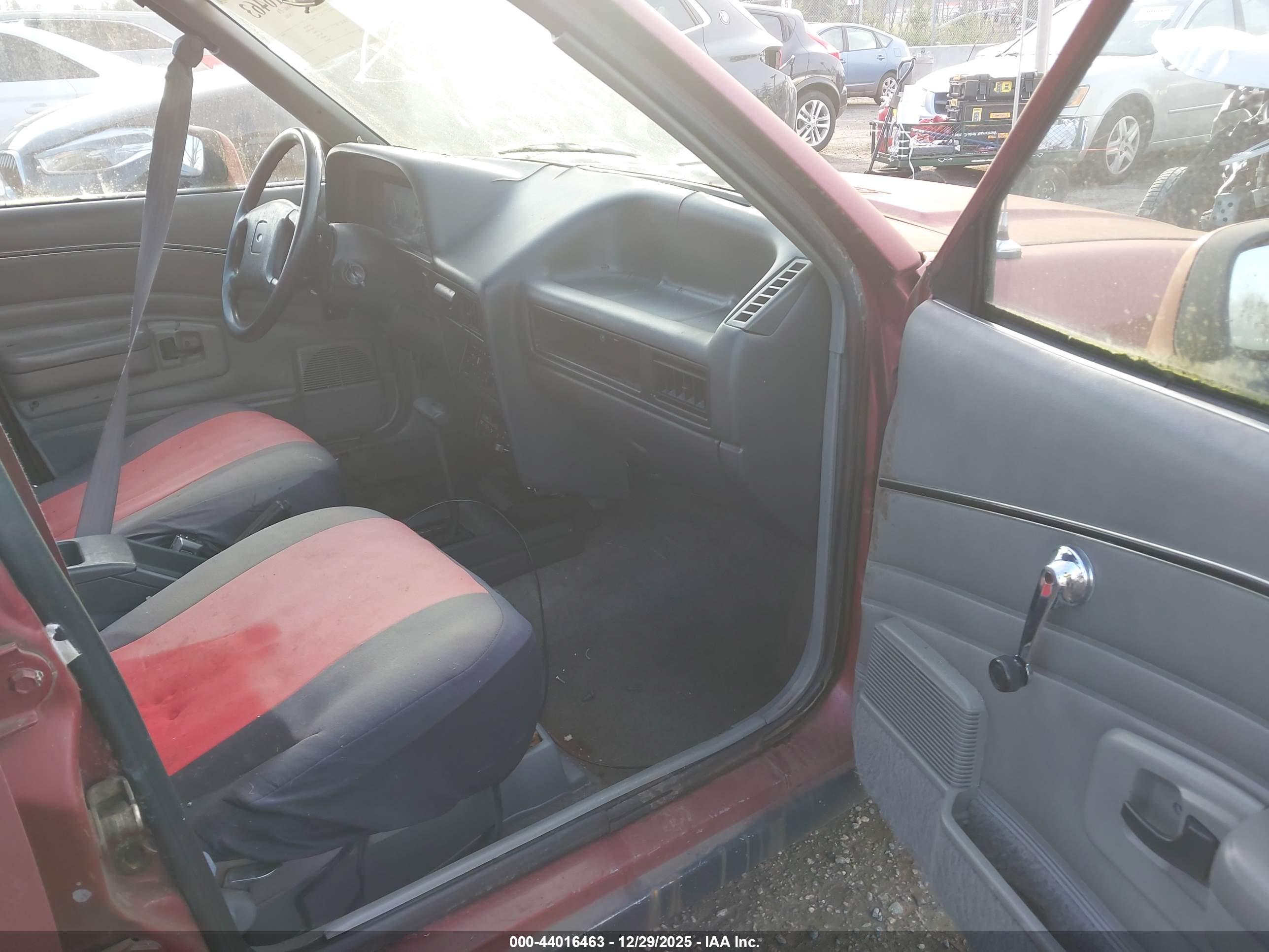 FORD ESCORT image 5