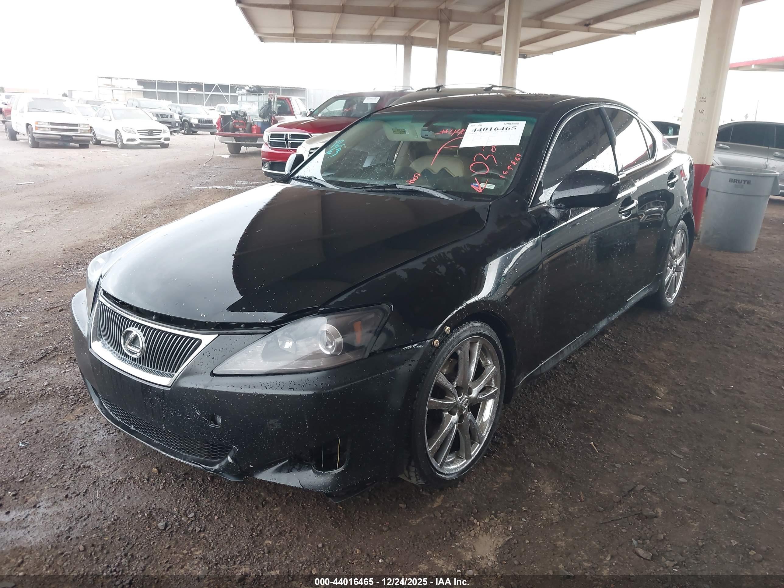 LEXUS IS image 2