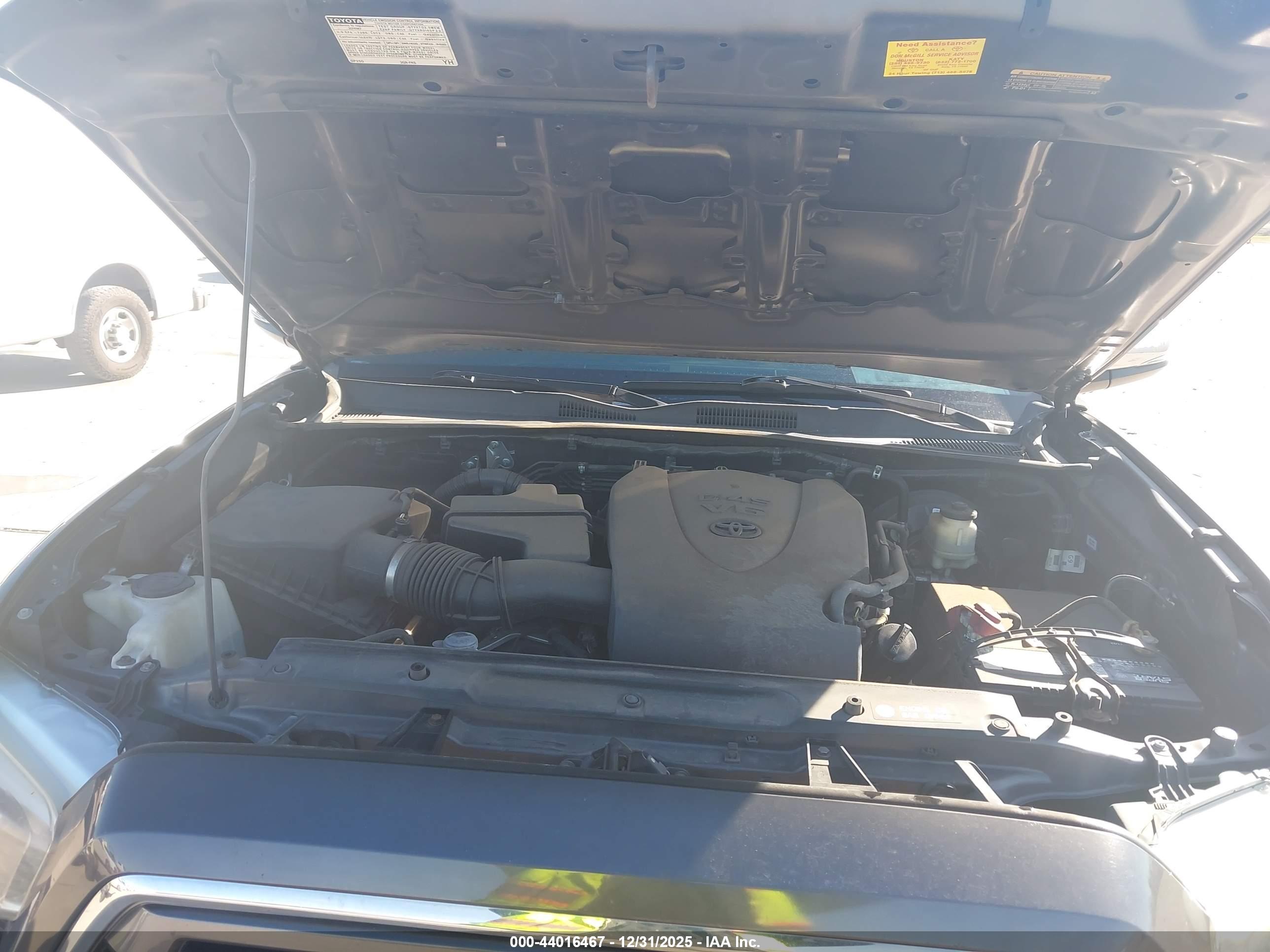 TOYOTA TACOMA image 10