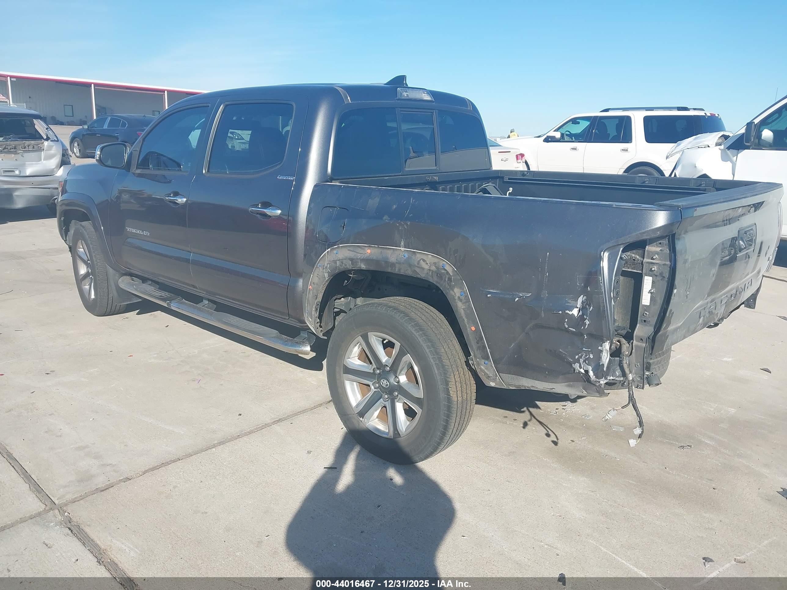 TOYOTA TACOMA image 3