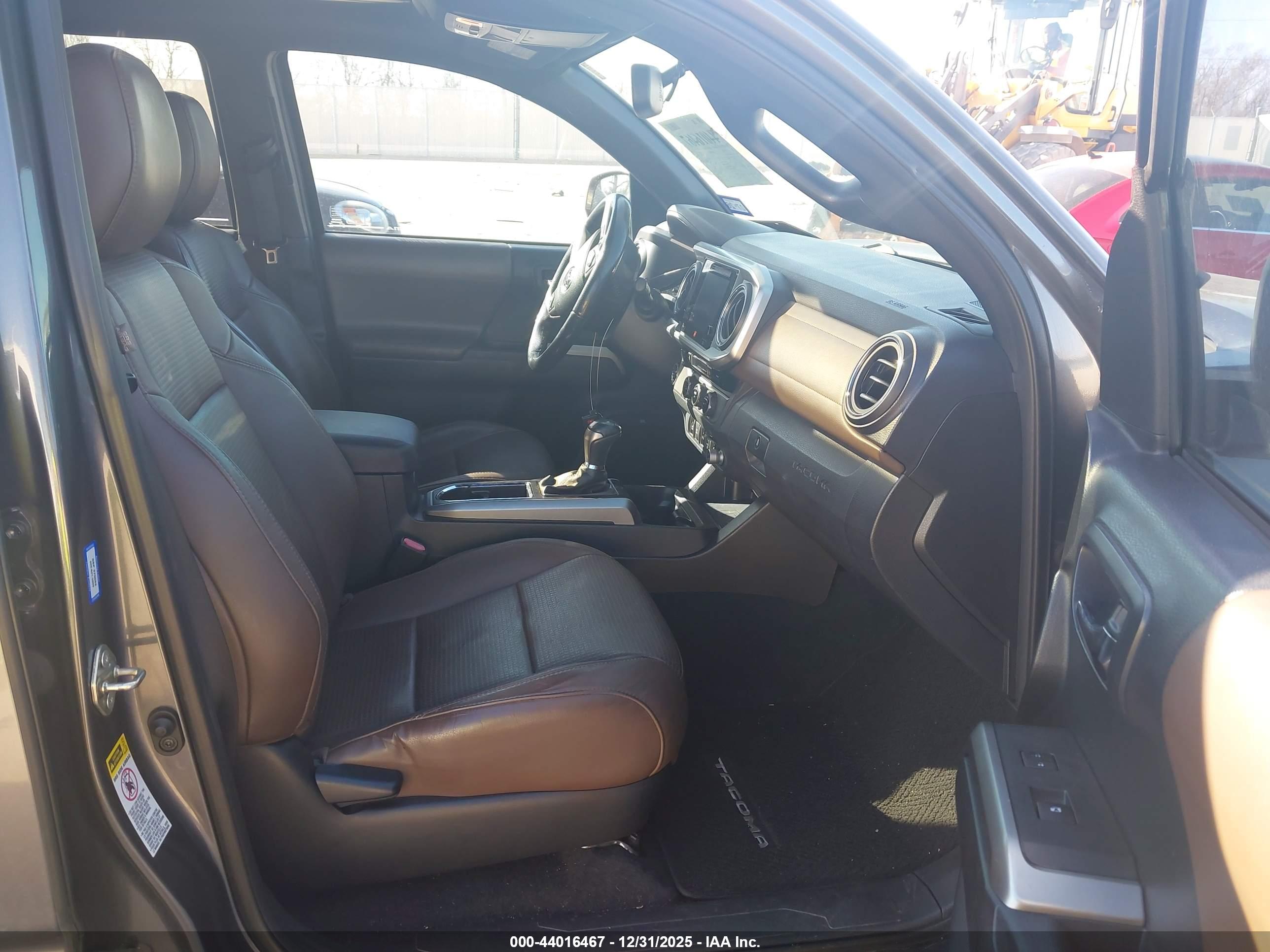 TOYOTA TACOMA image 5