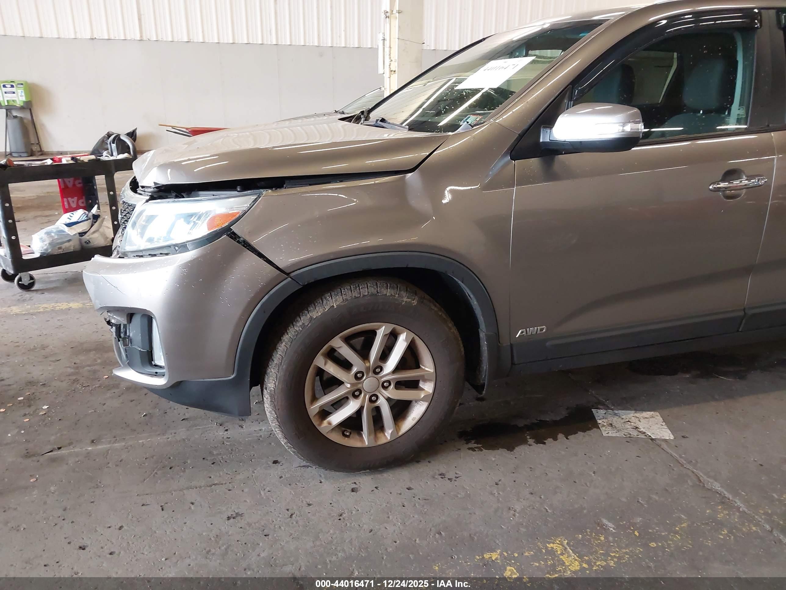 KIA SORENTO image 6
