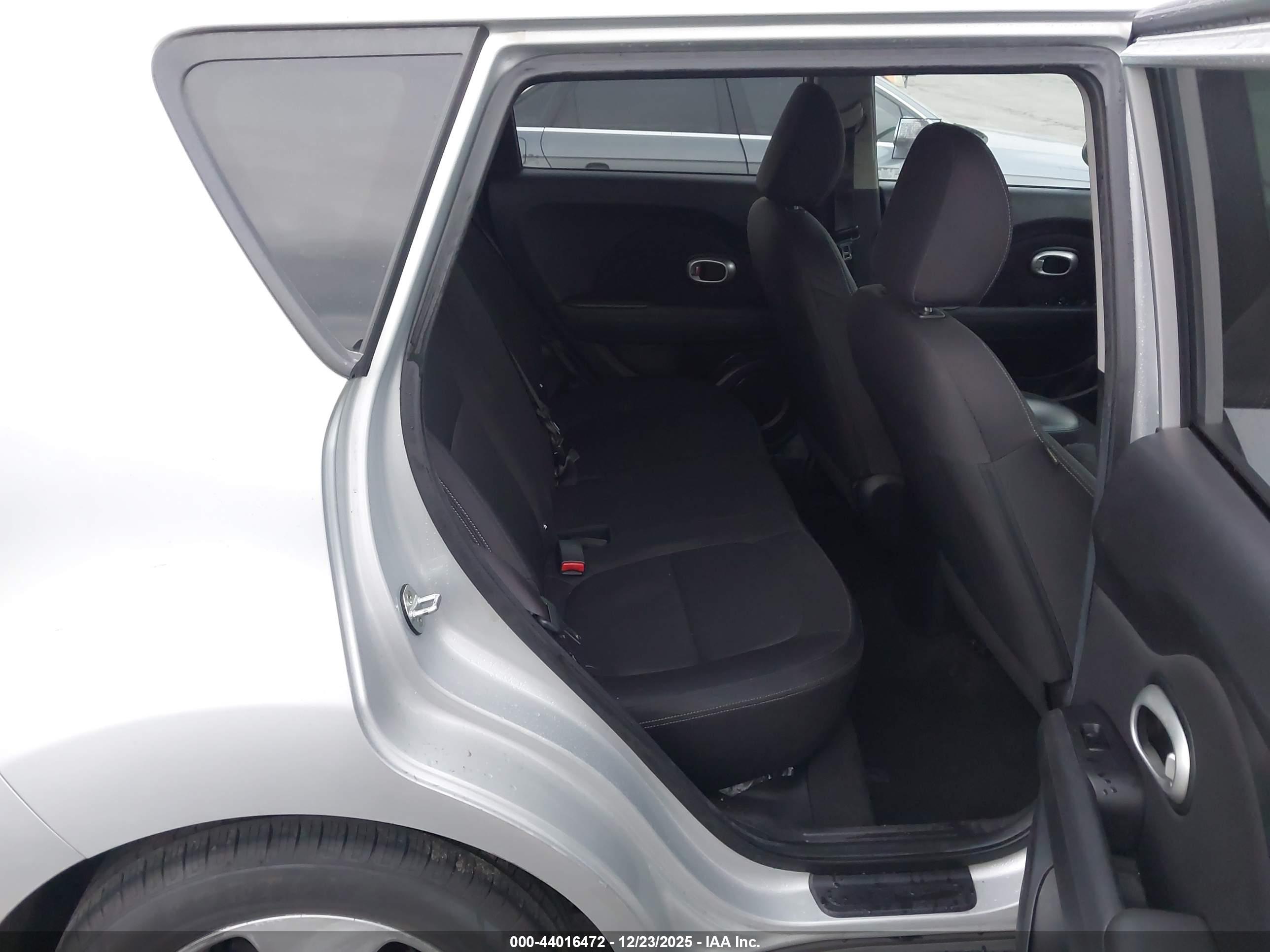 KIA SOUL image 8