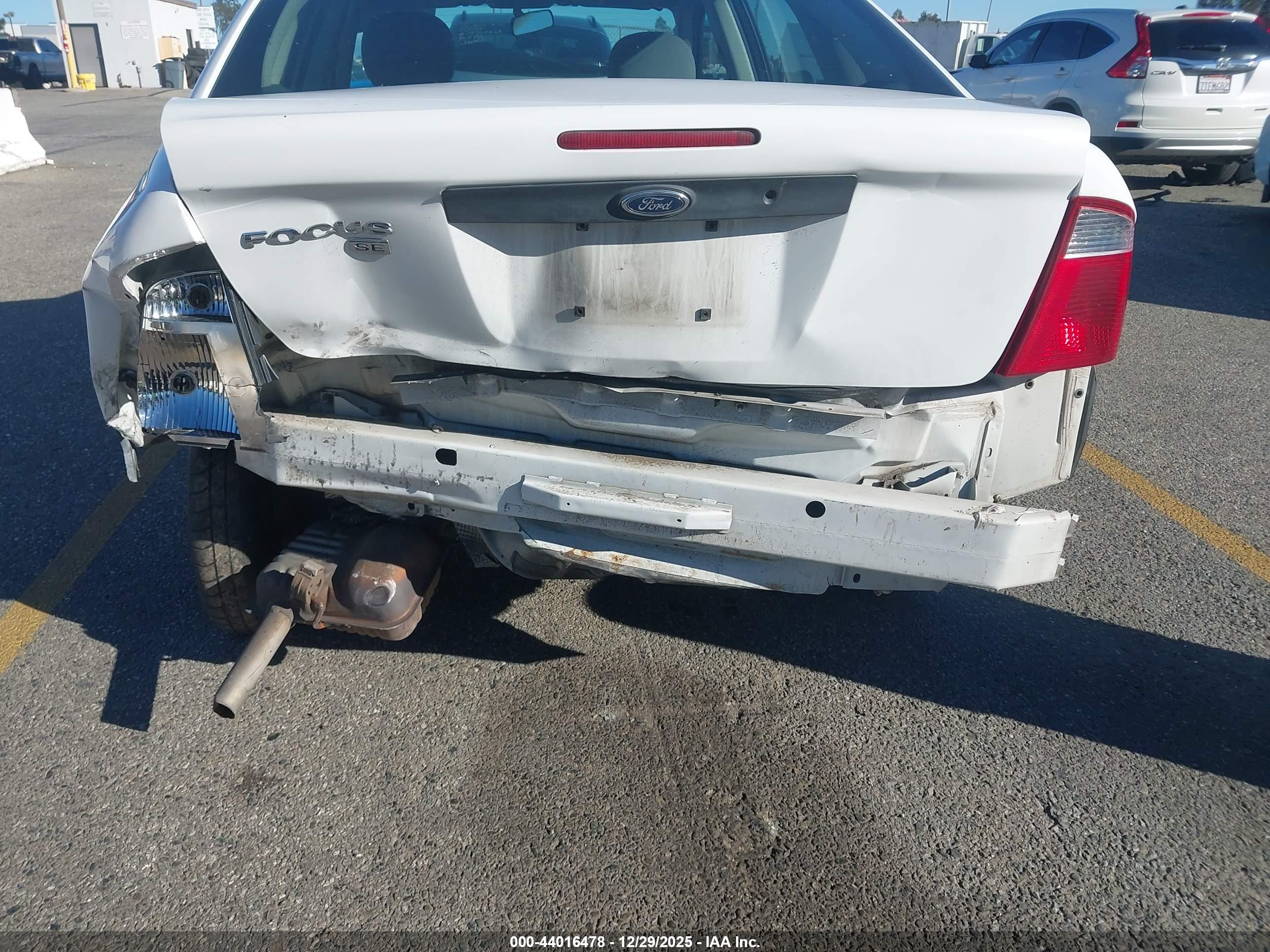 FORD FOCUS image 6