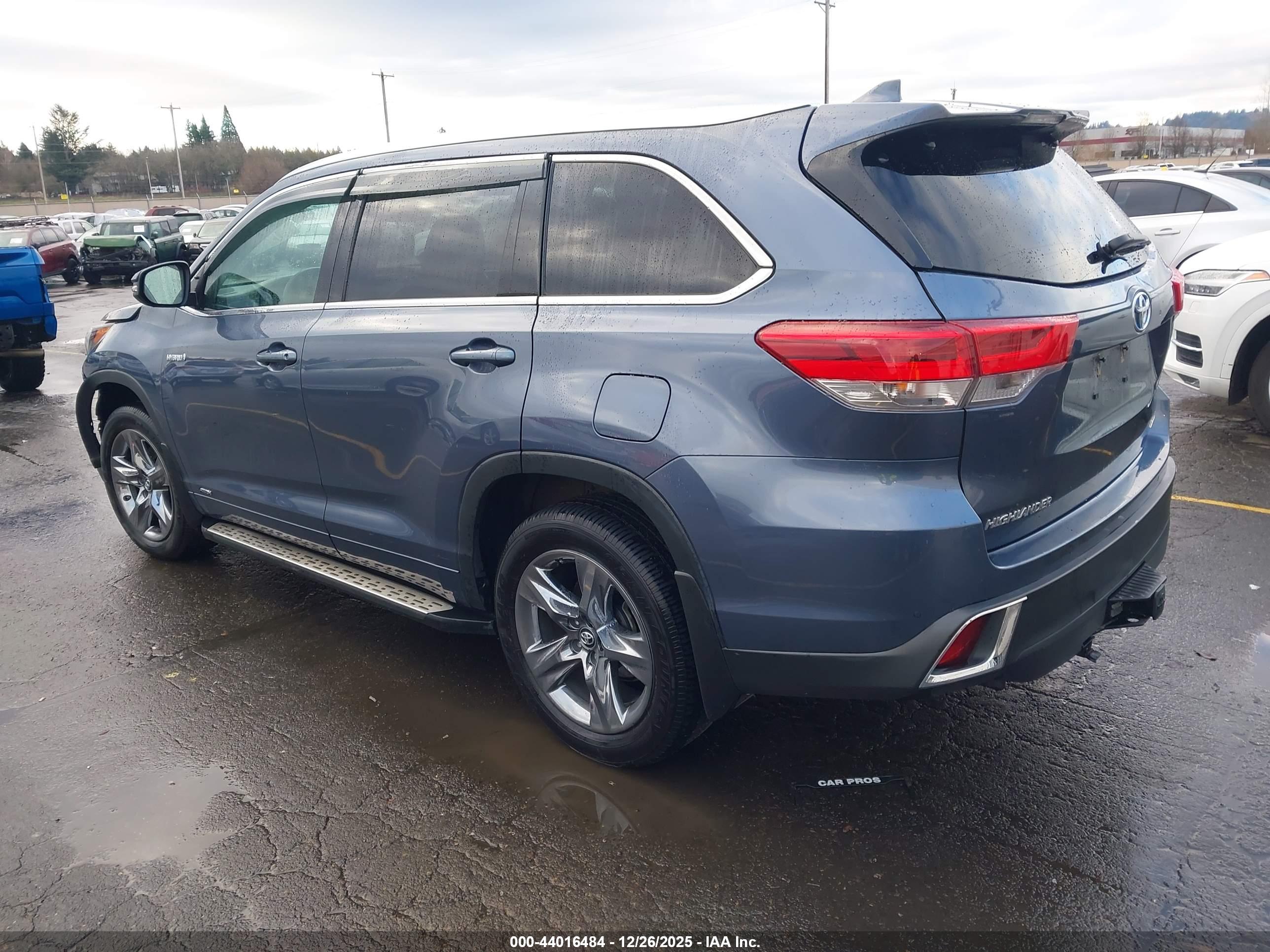 TOYOTA HIGHLANDER image 3
