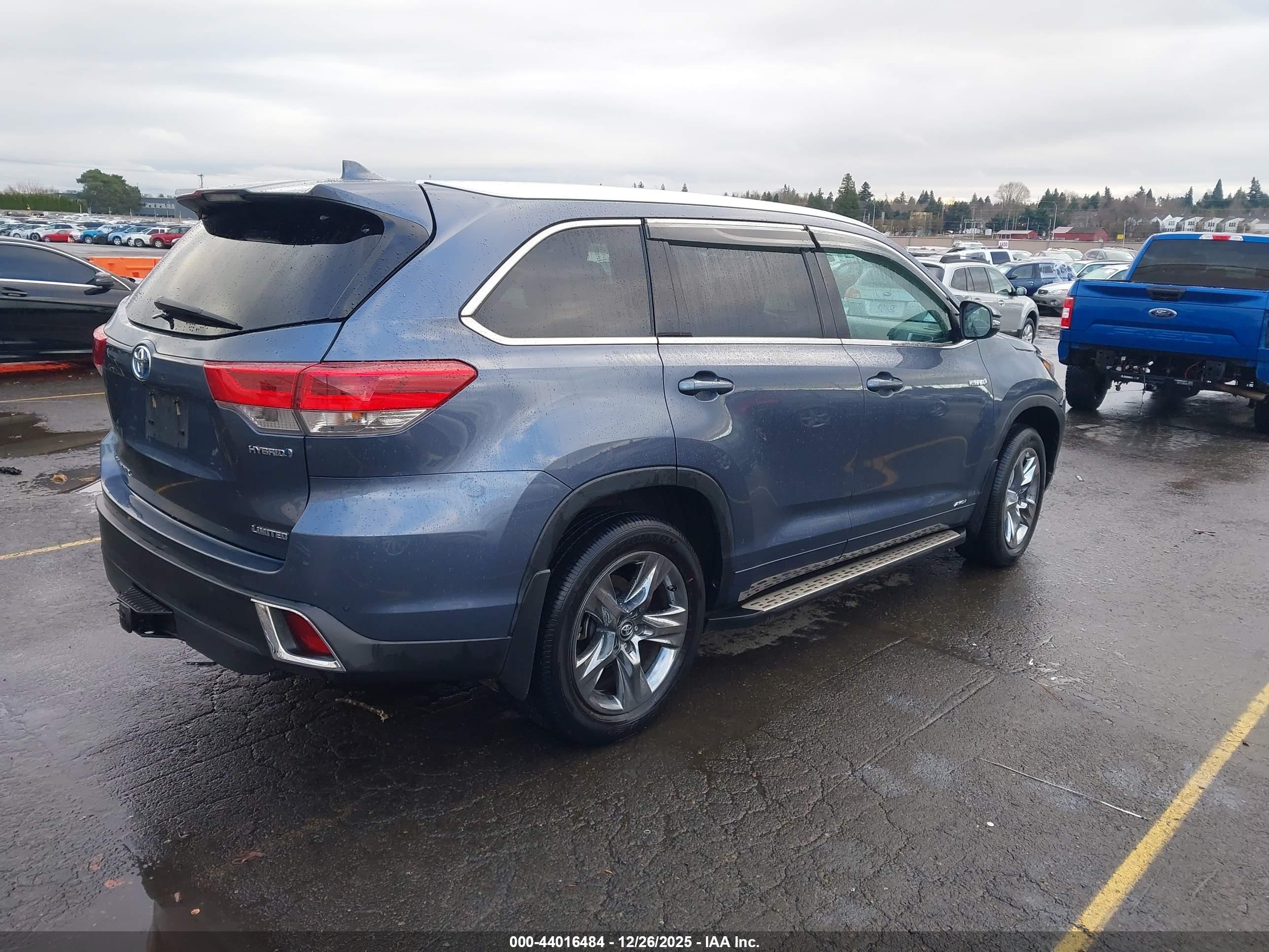 TOYOTA HIGHLANDER image 4