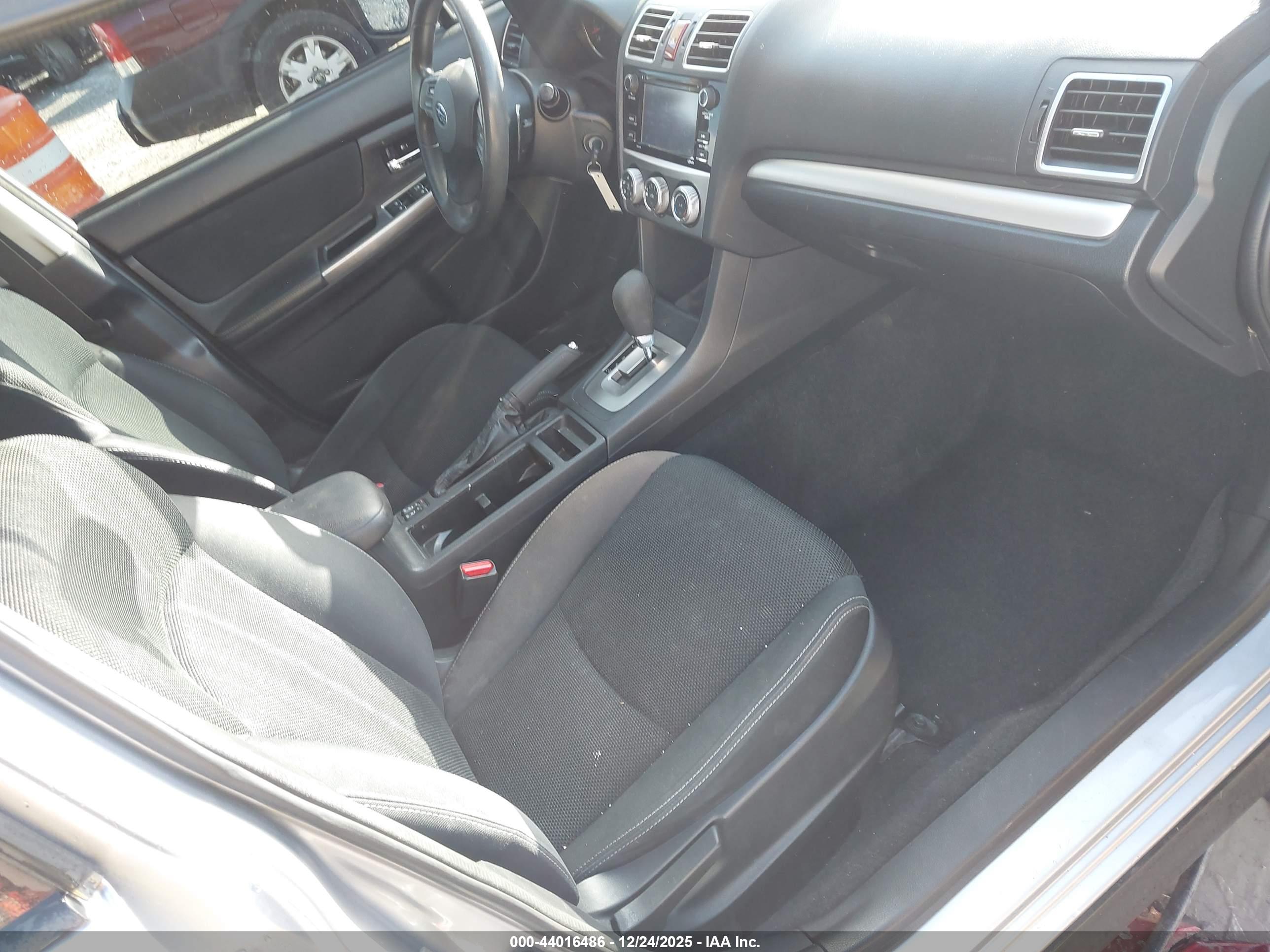 SUBARU XV image 5