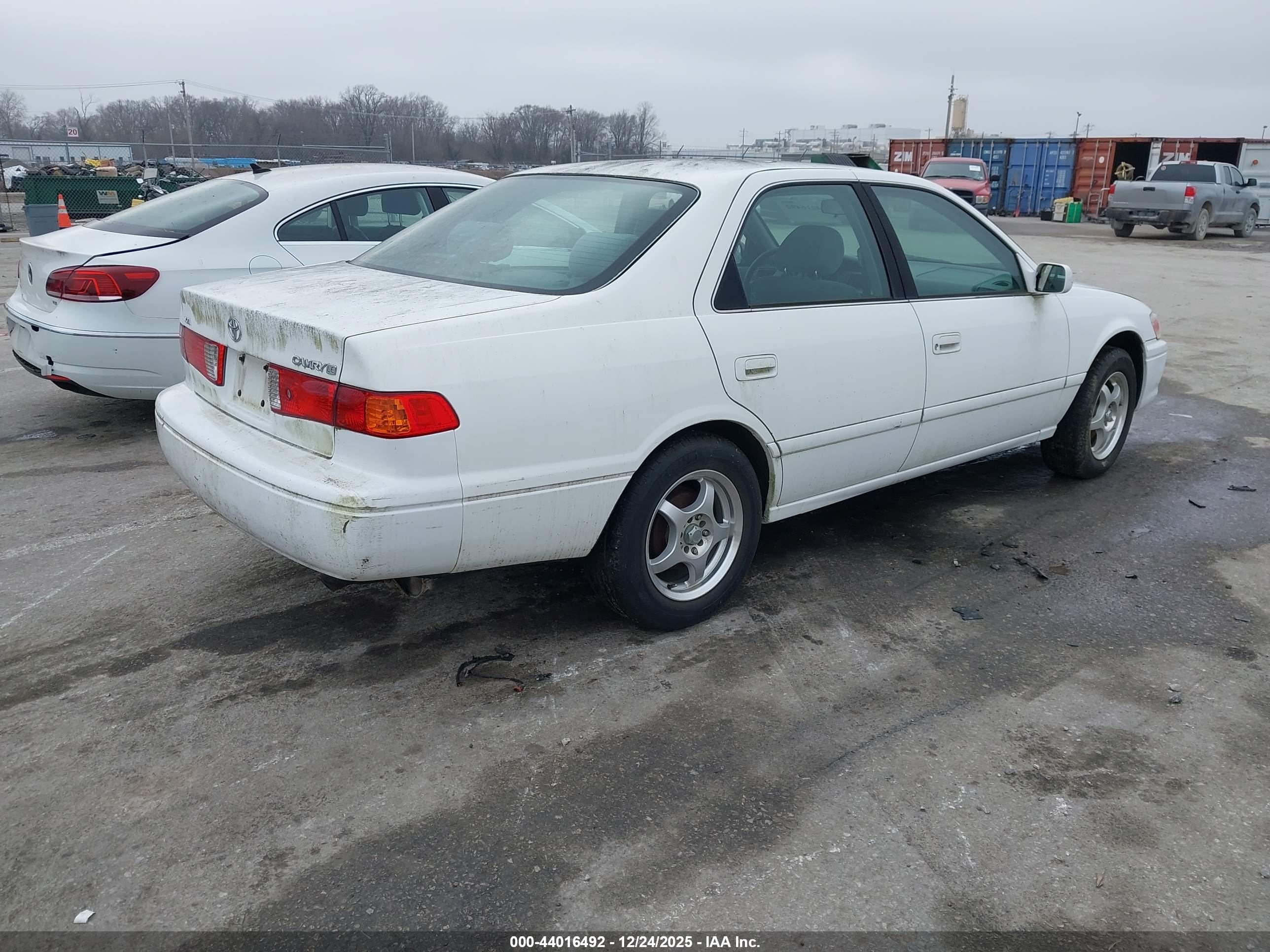 TOYOTA CAMRY image 4