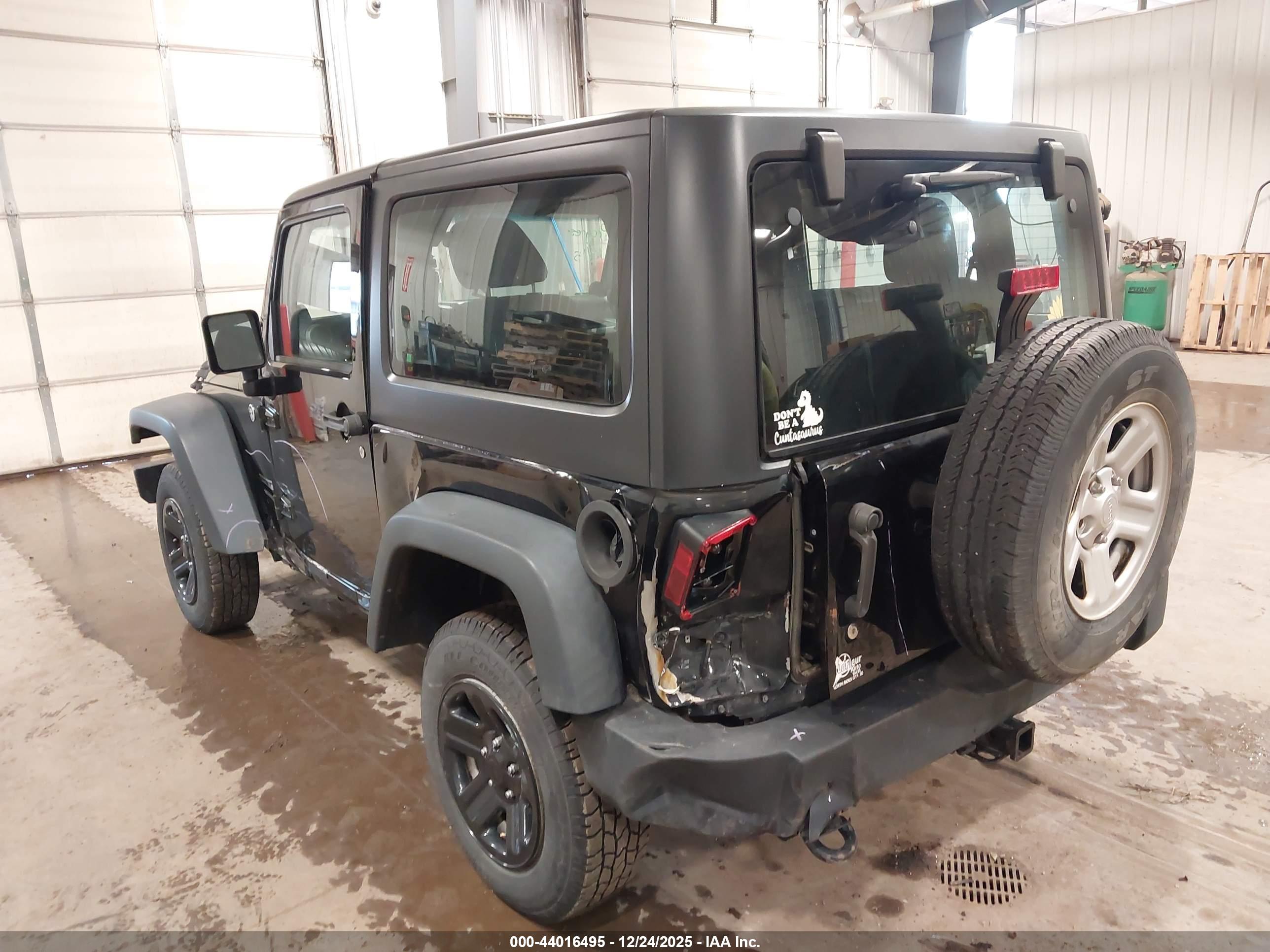 JEEP WRANGLER image 3