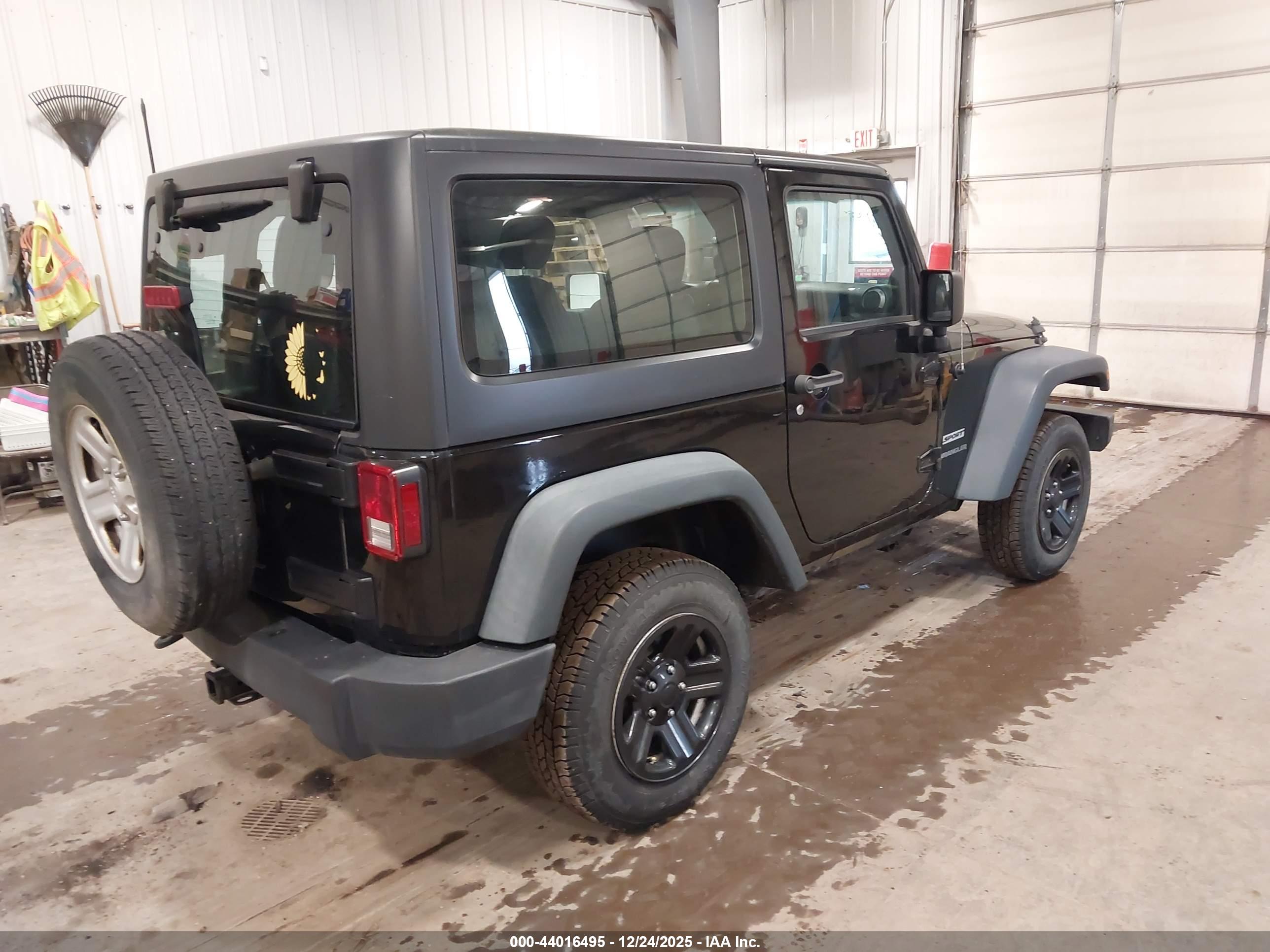 JEEP WRANGLER image 4