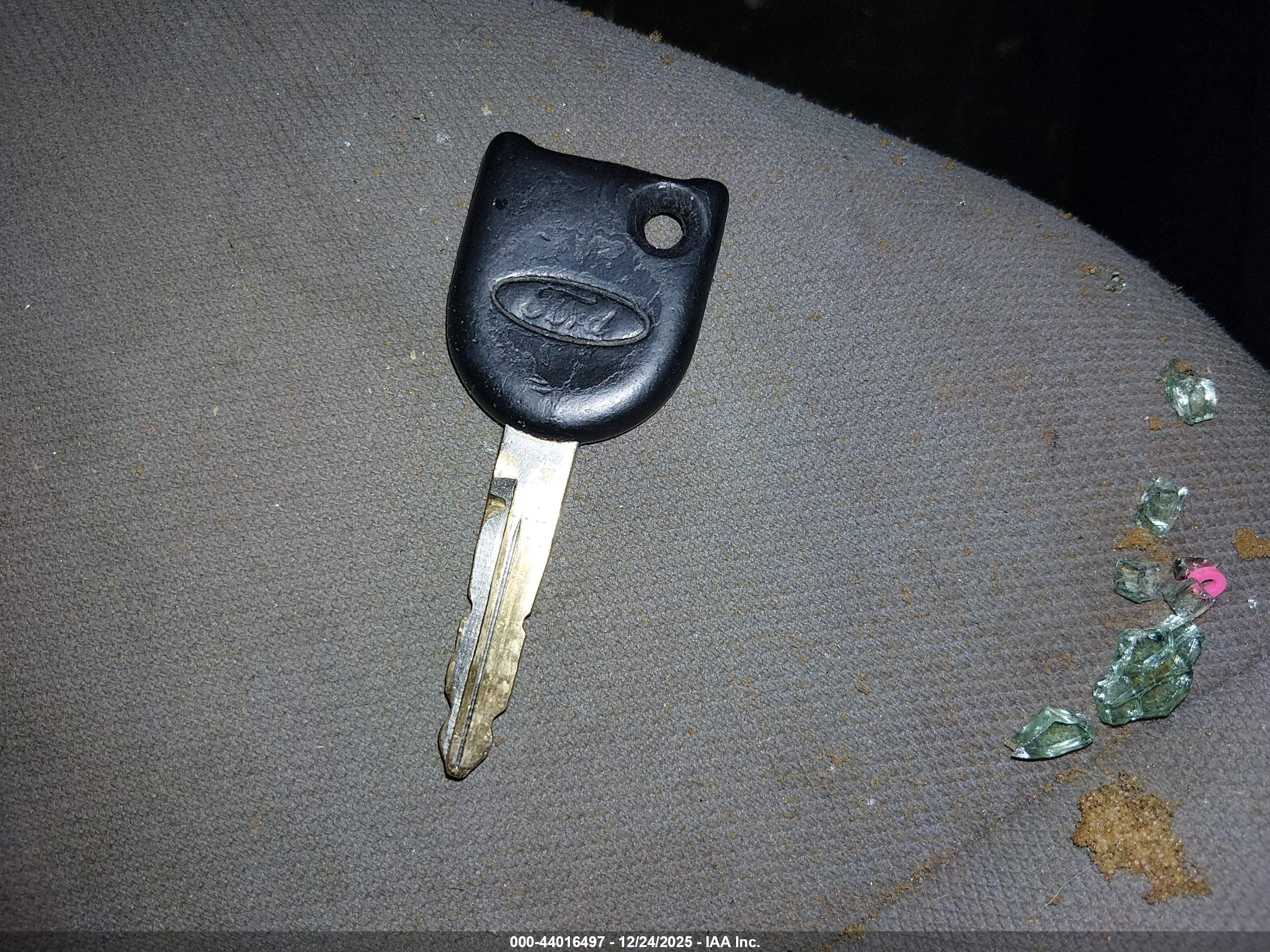 FORD ESCAPE image 11