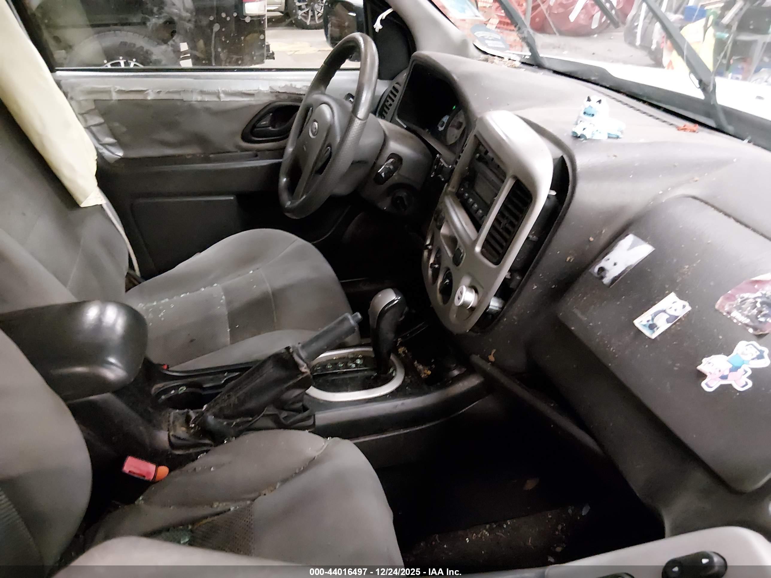 FORD ESCAPE image 5