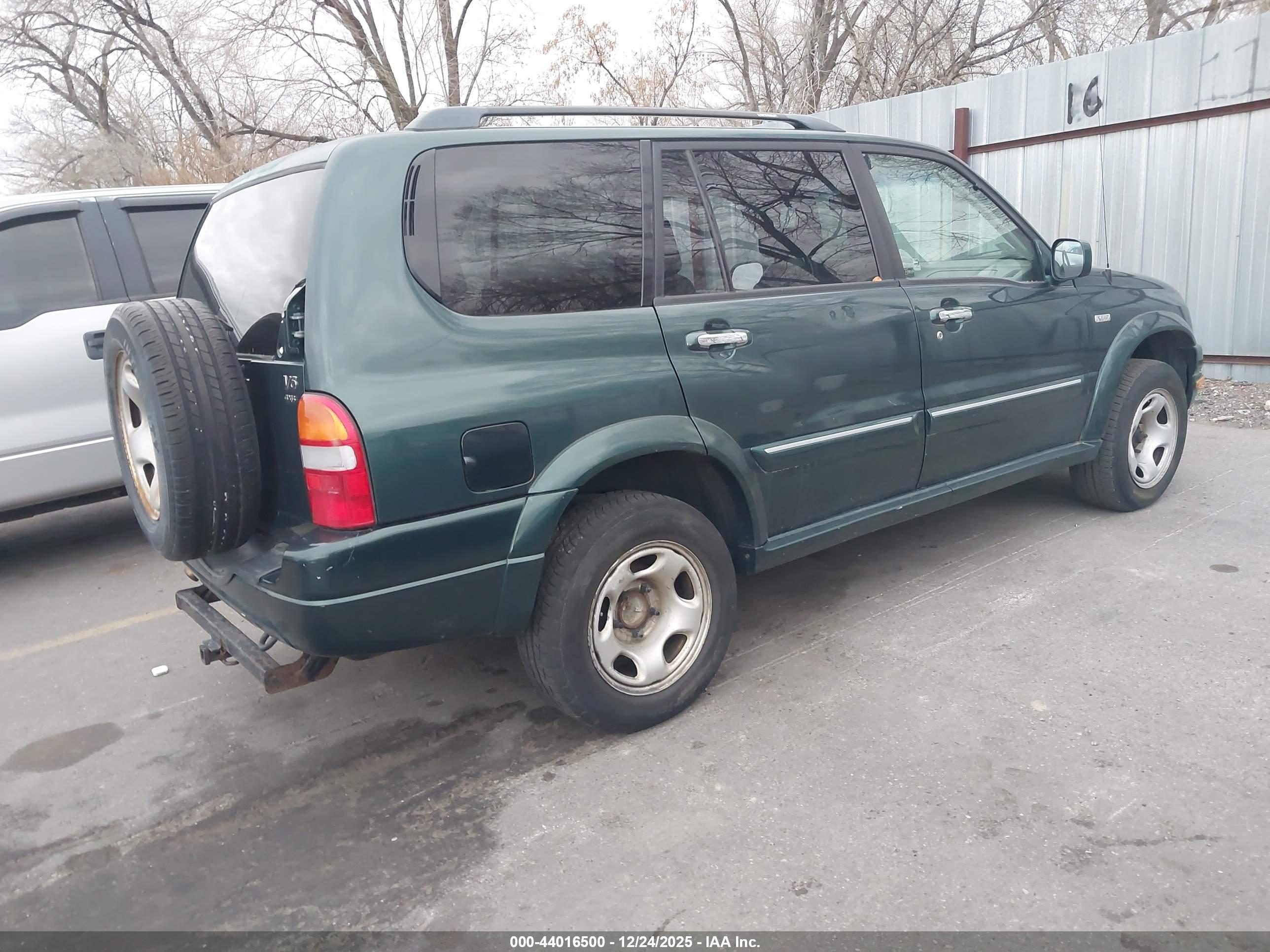 SUZUKI XL-7 image 4