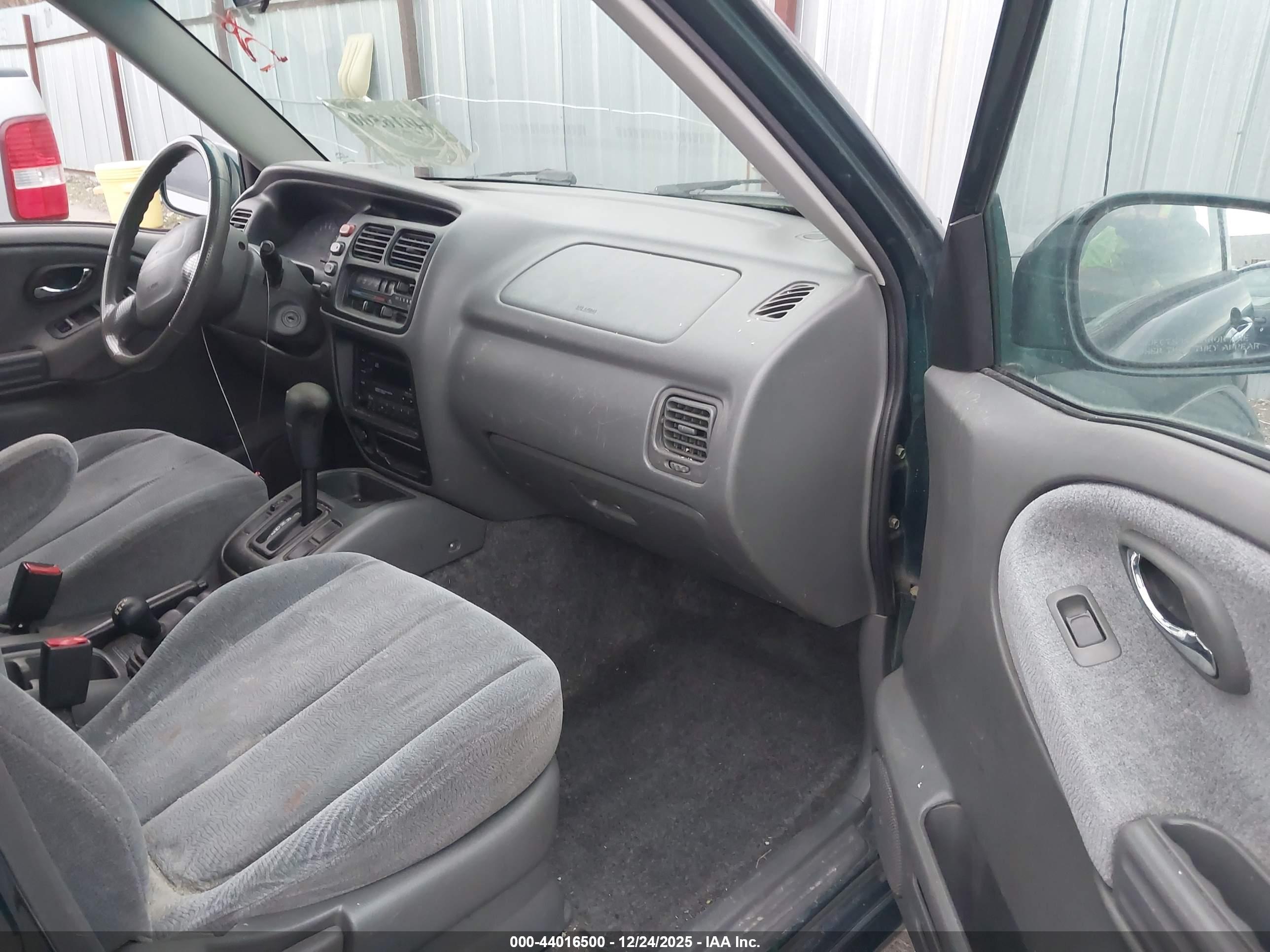 SUZUKI XL-7 image 5