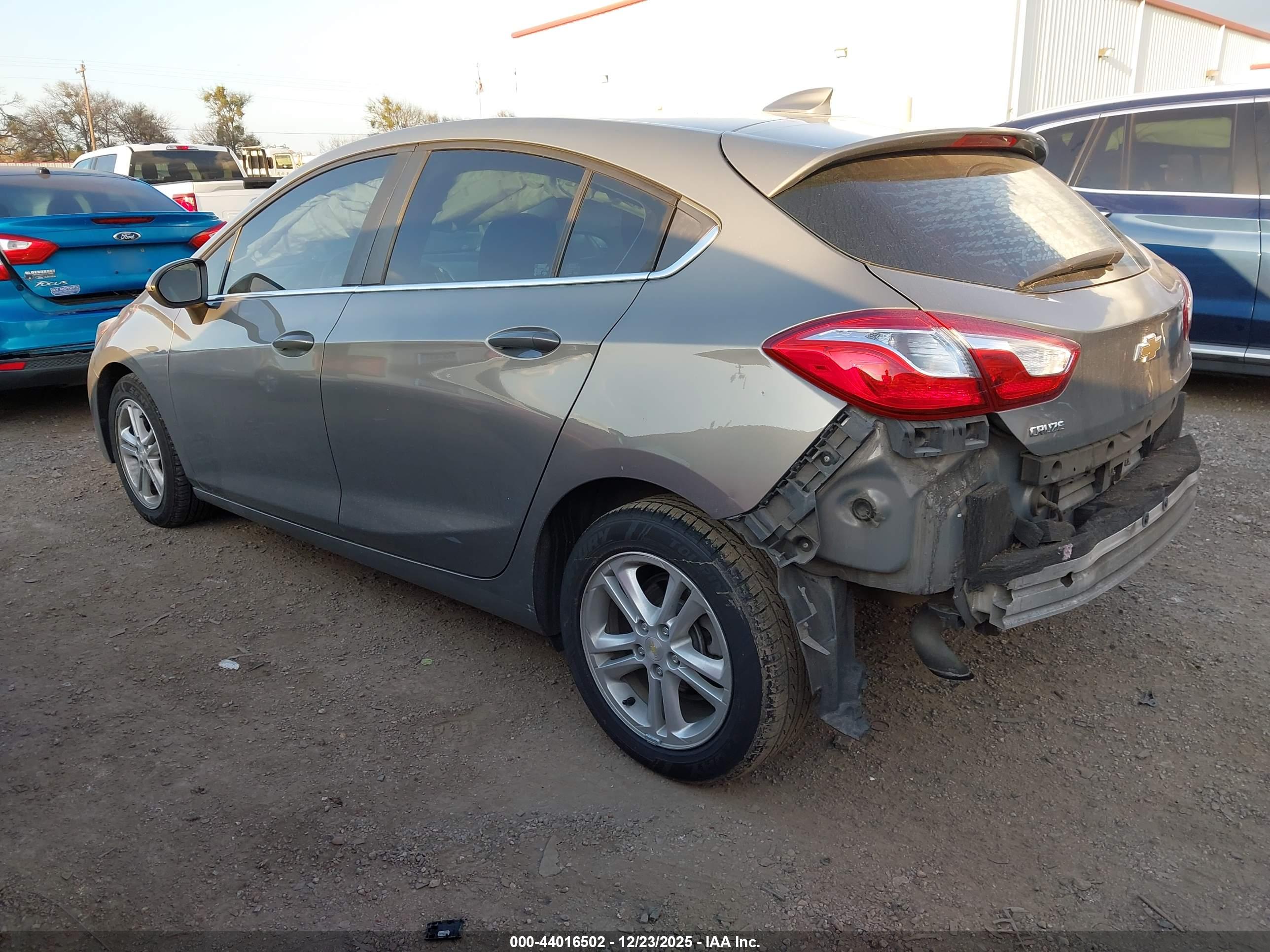 CHEVROLET CRUZE image 3