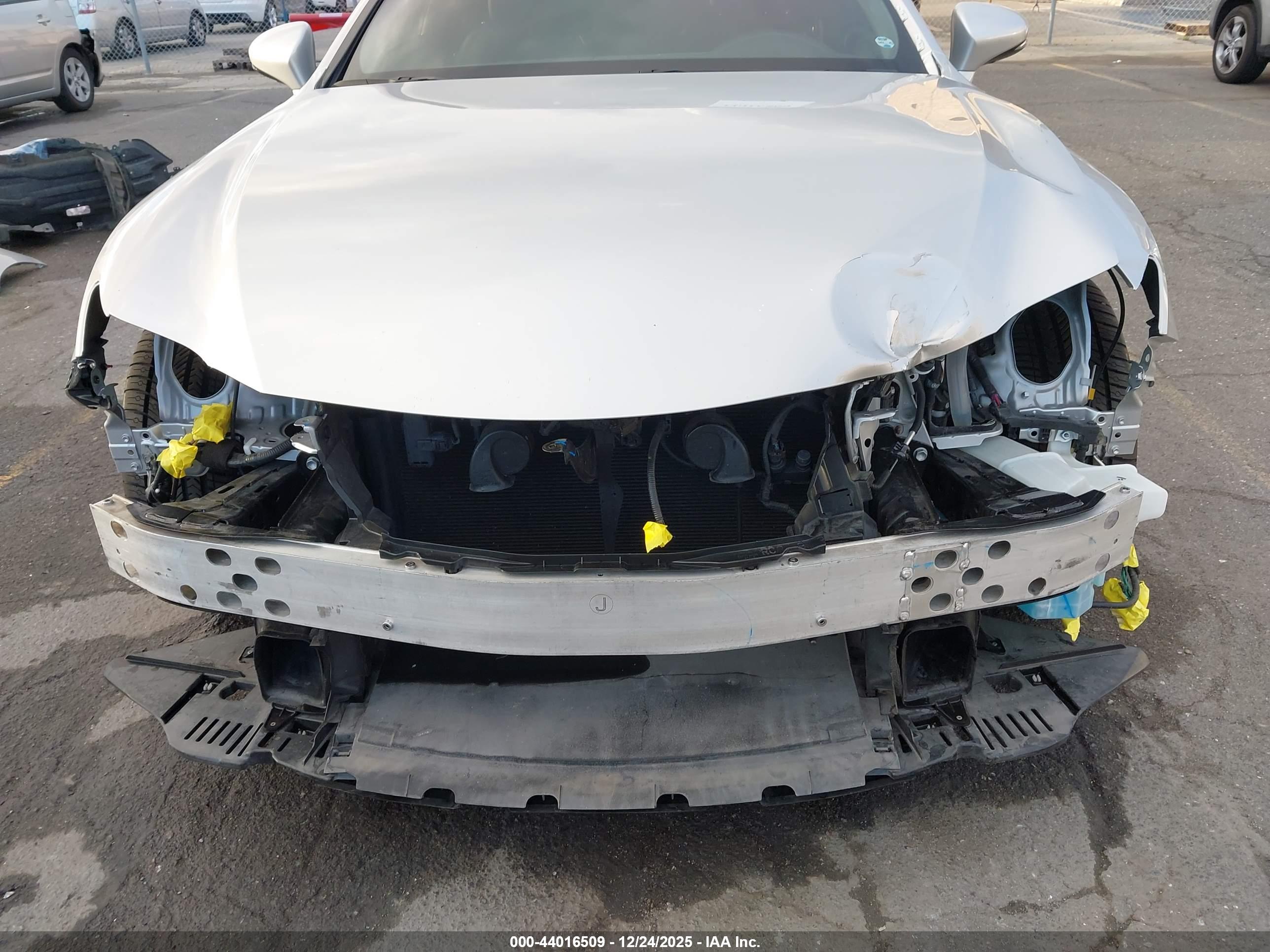 LEXUS RC image 6