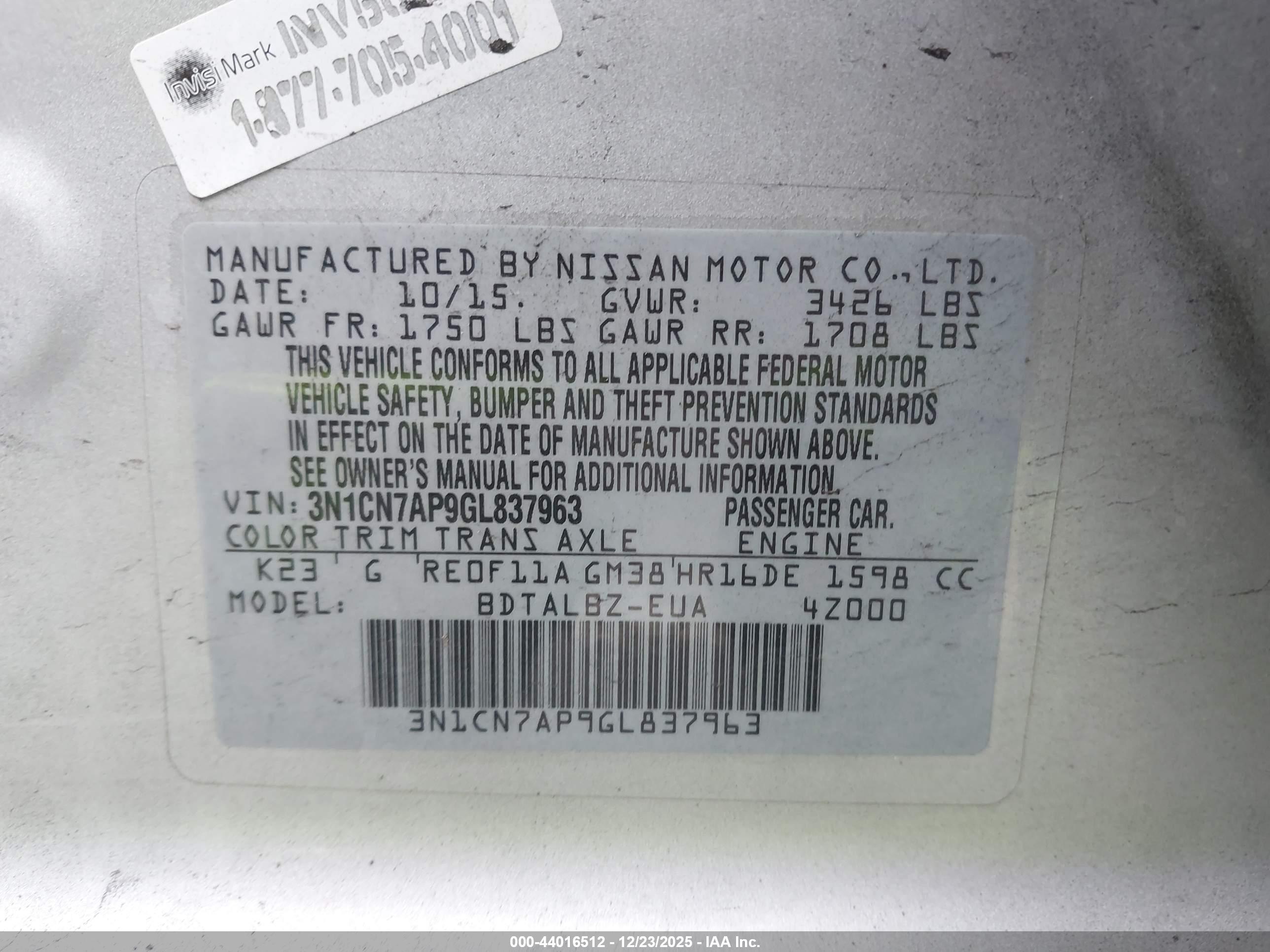 NISSAN VERSA image 9