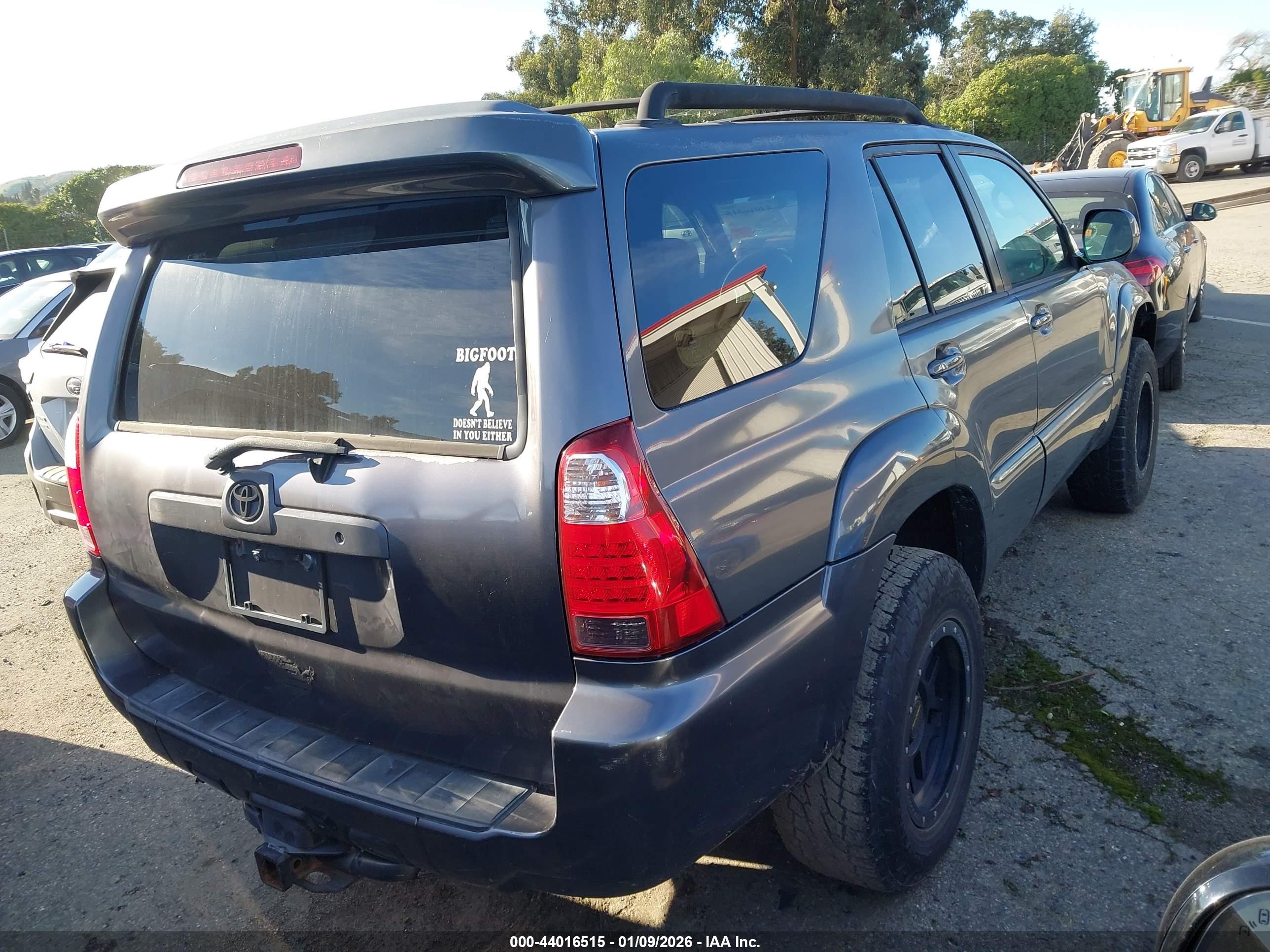 TOYOTA 4RUNNER image 4