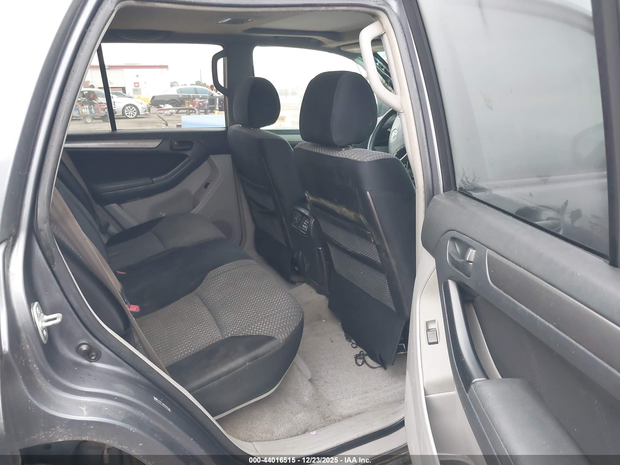 TOYOTA 4RUNNER image 8