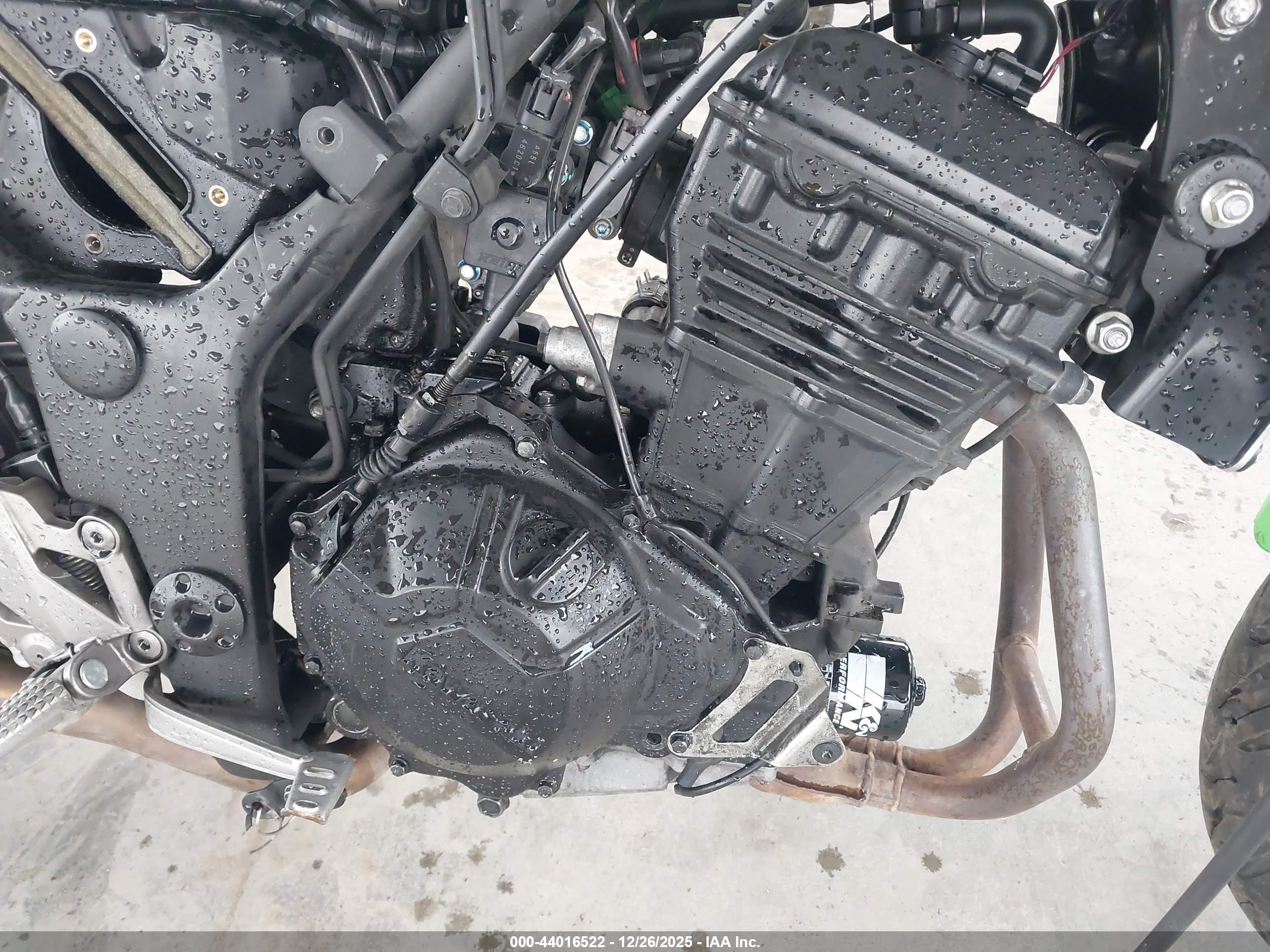 KAWASAKI EX300 image 8