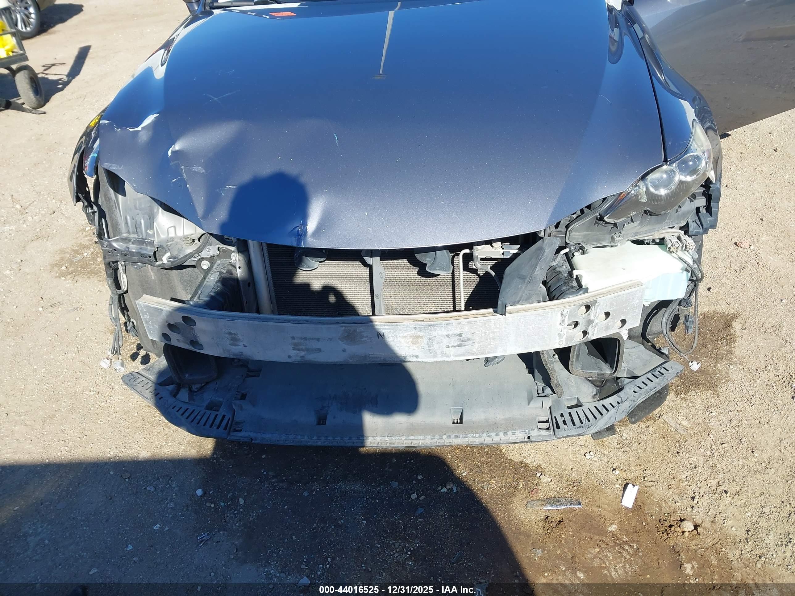 LEXUS IS image 6