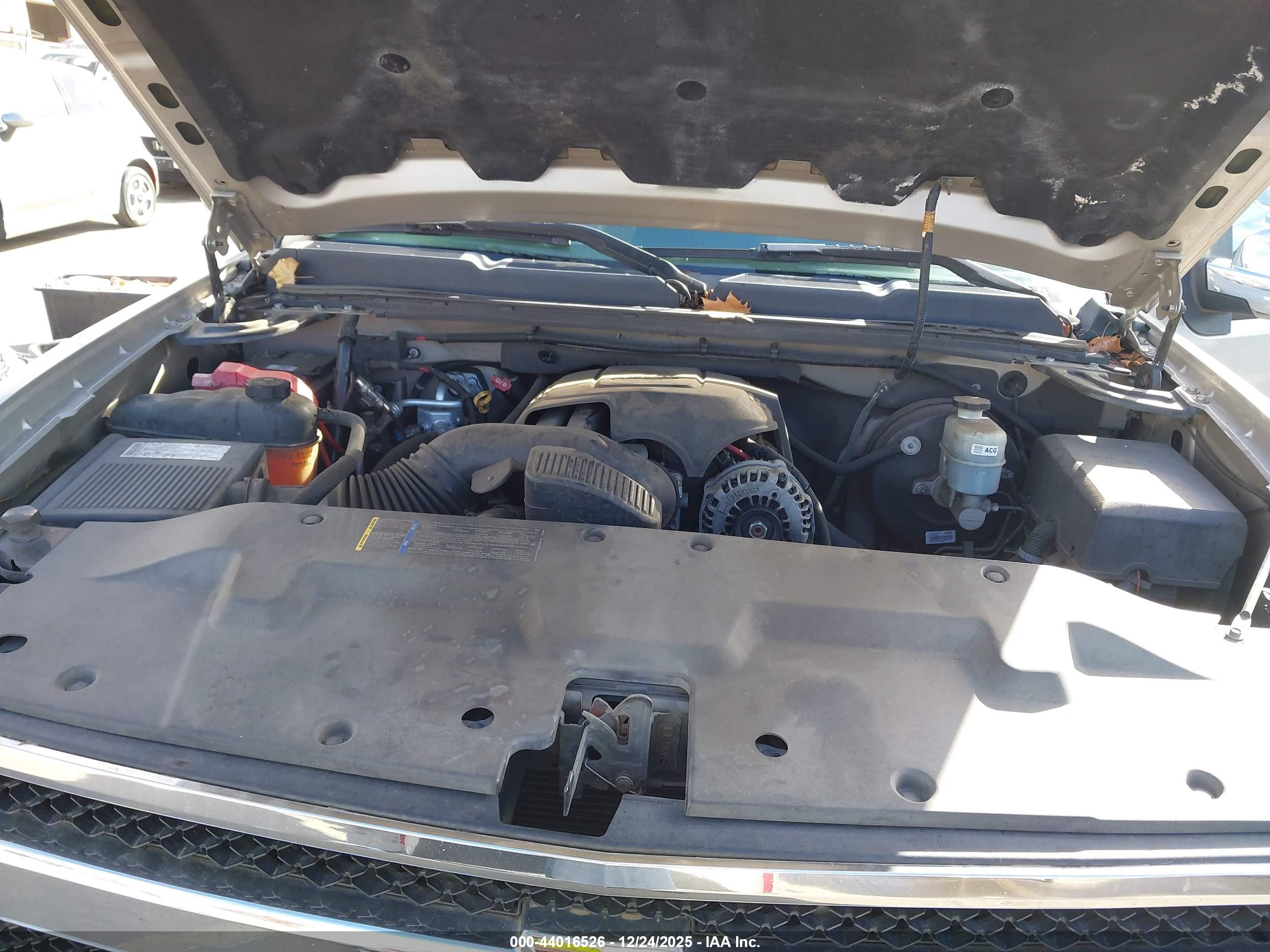 CHEVROLET SILVERADO image 10