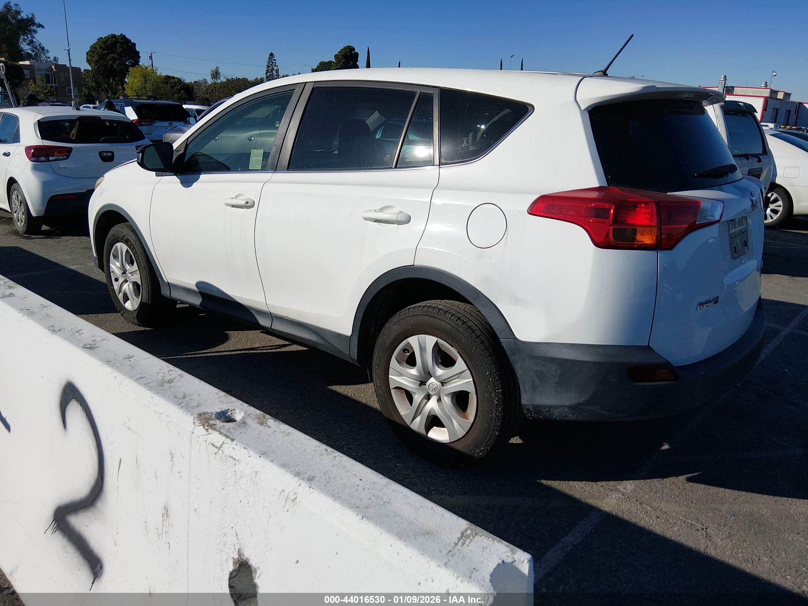 TOYOTA RAV4 image 3