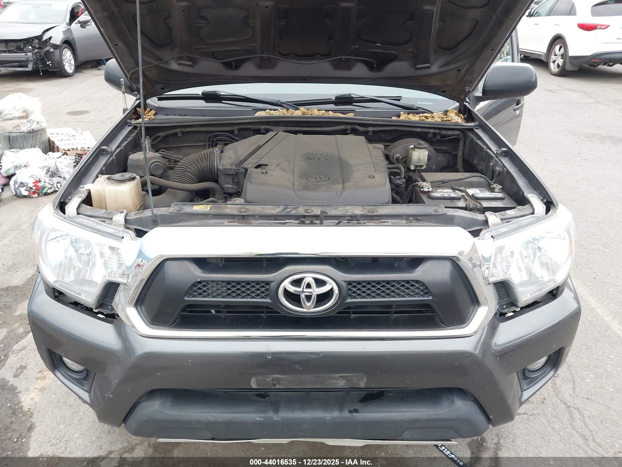 TOYOTA TACOMA image 10