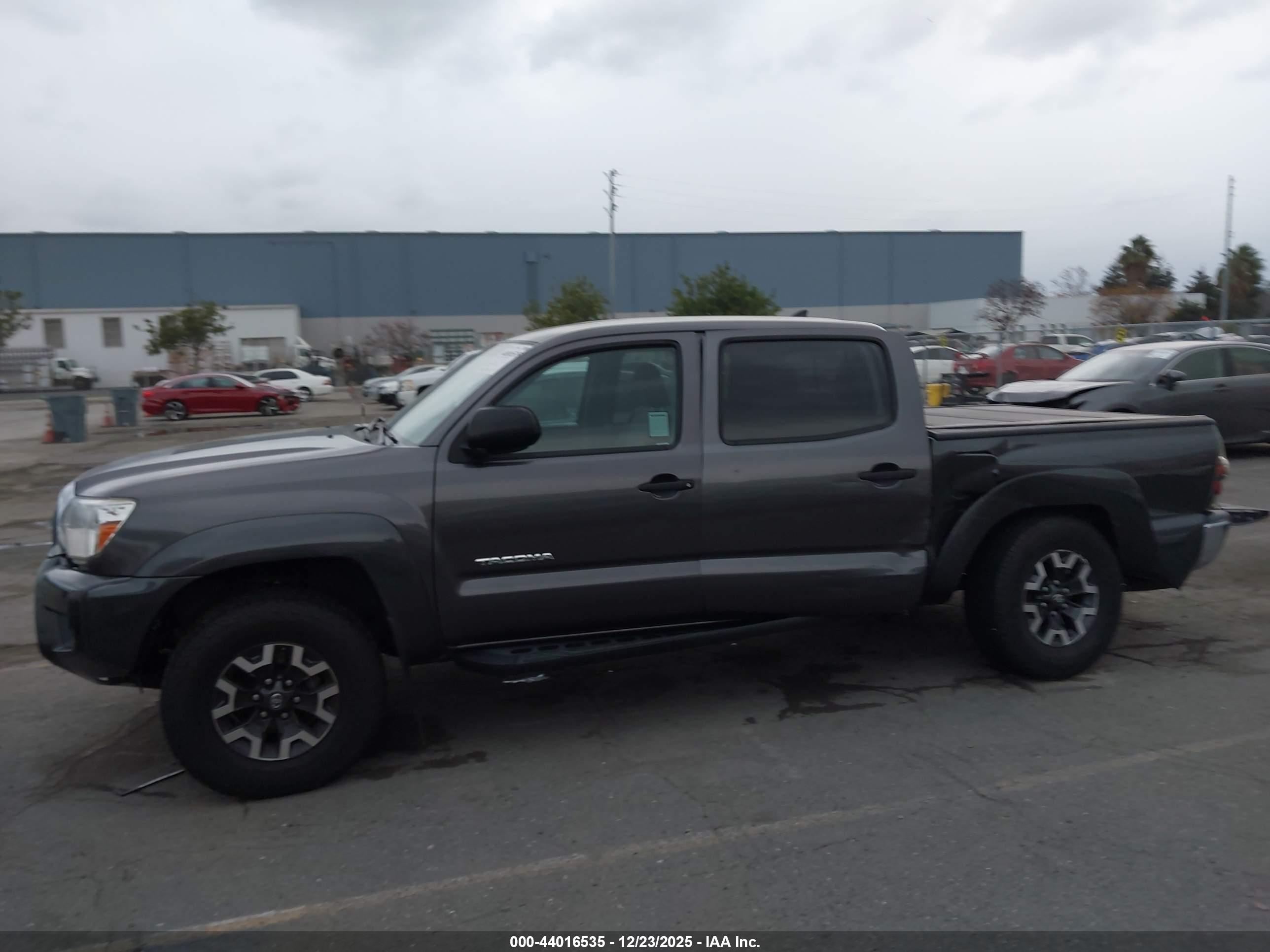 TOYOTA TACOMA image 6