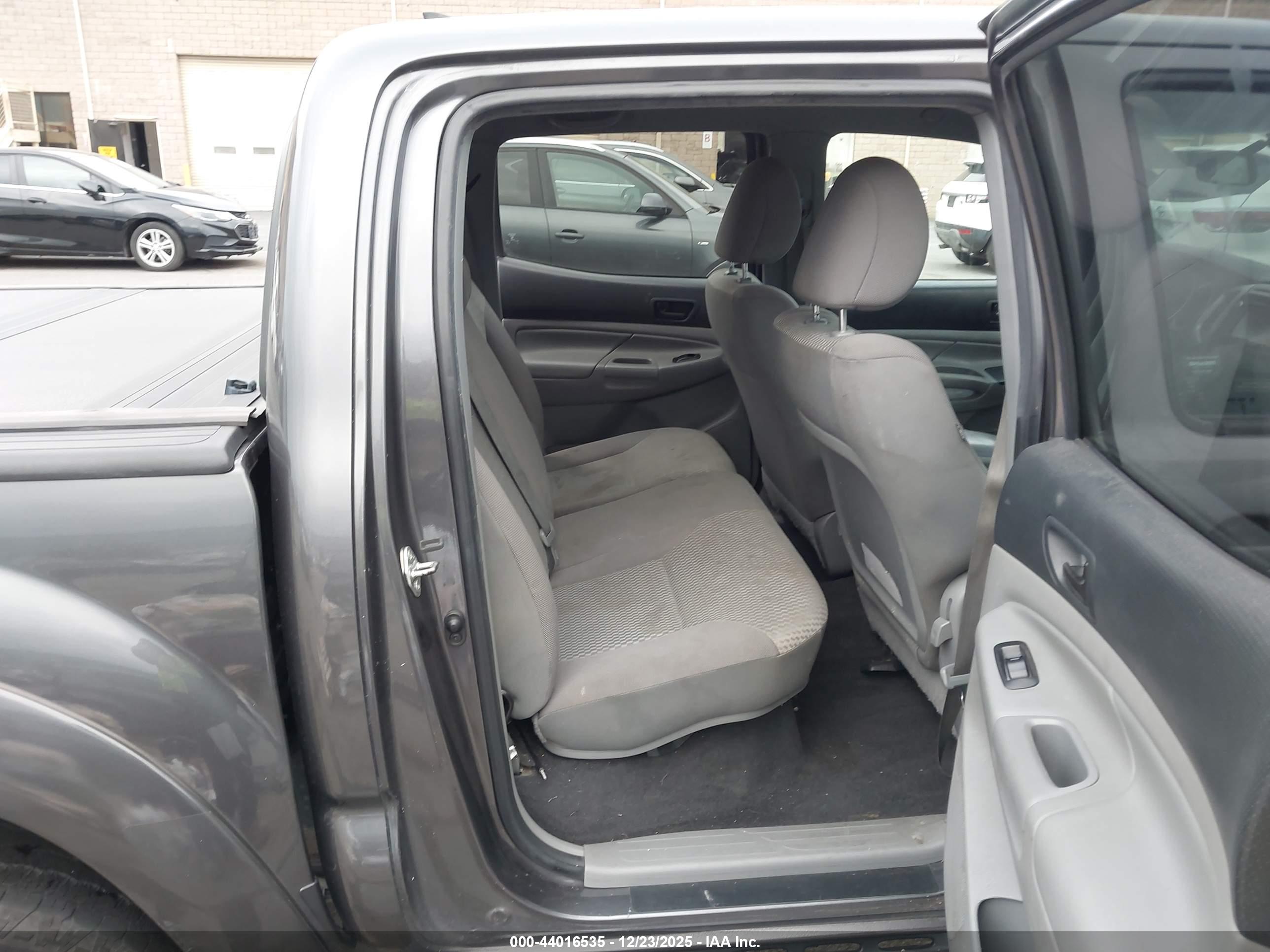 TOYOTA TACOMA image 8