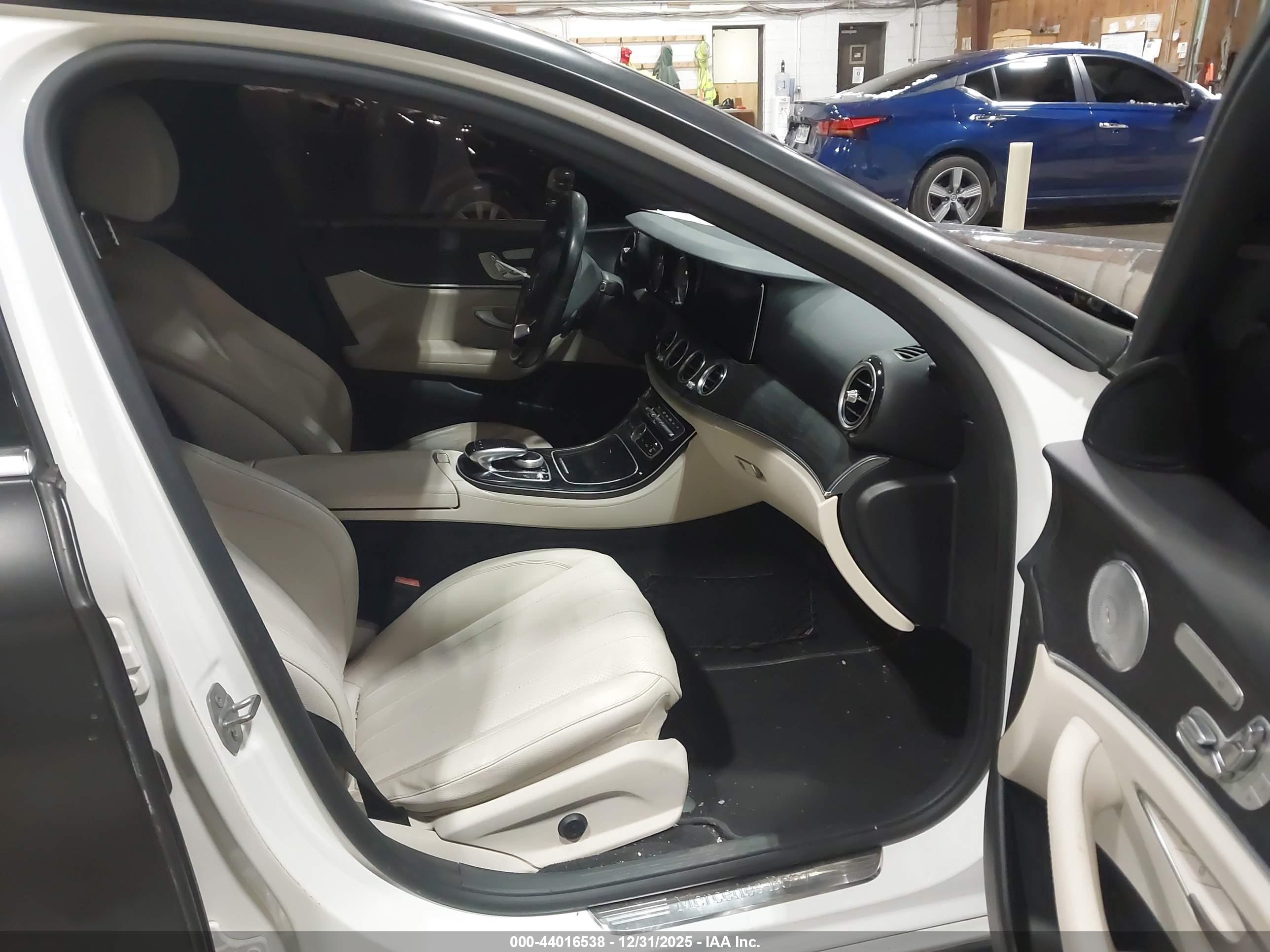 MERCEDES-BENZ E image 5