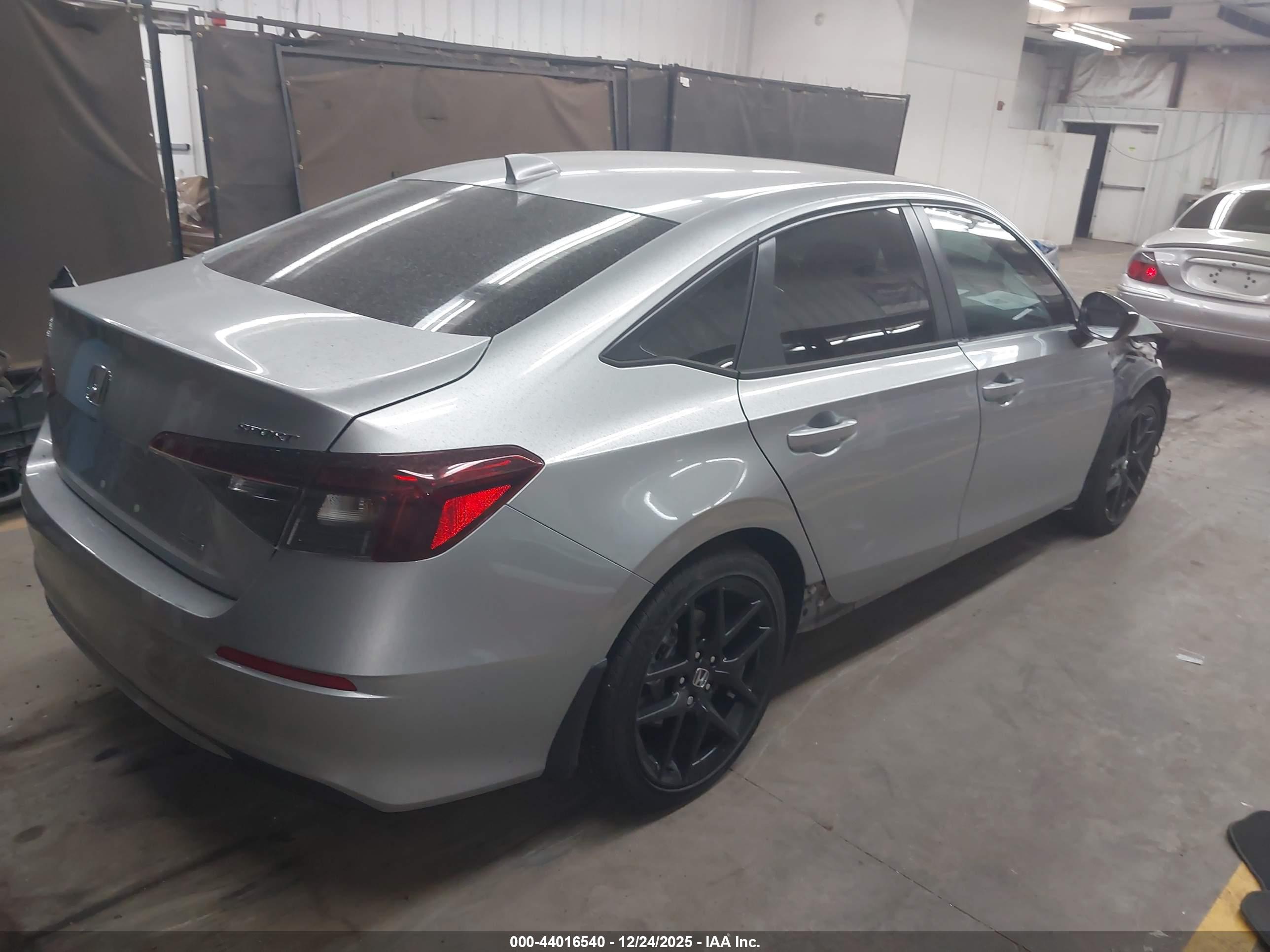HONDA CIVIC image 4