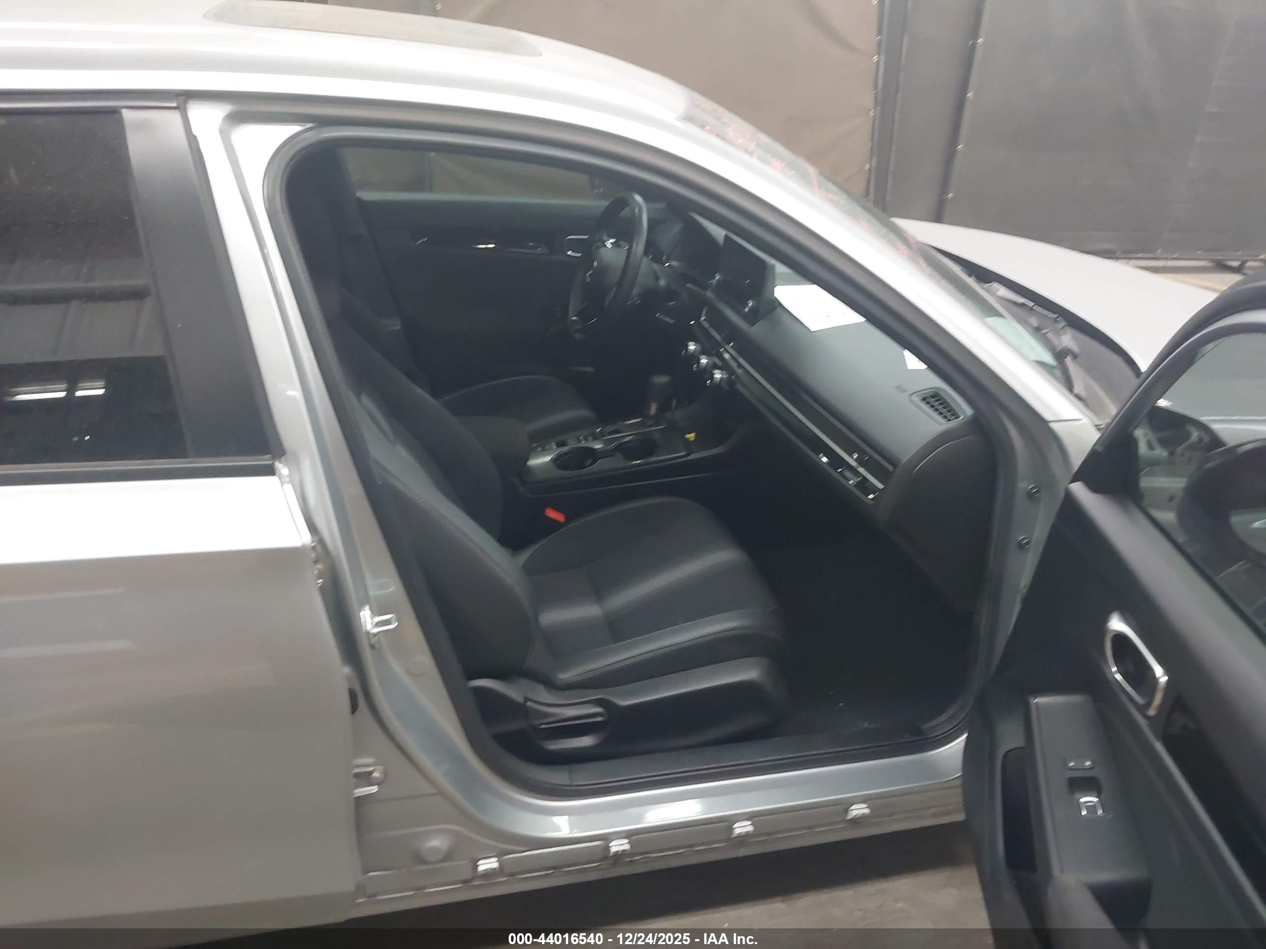 HONDA CIVIC image 5